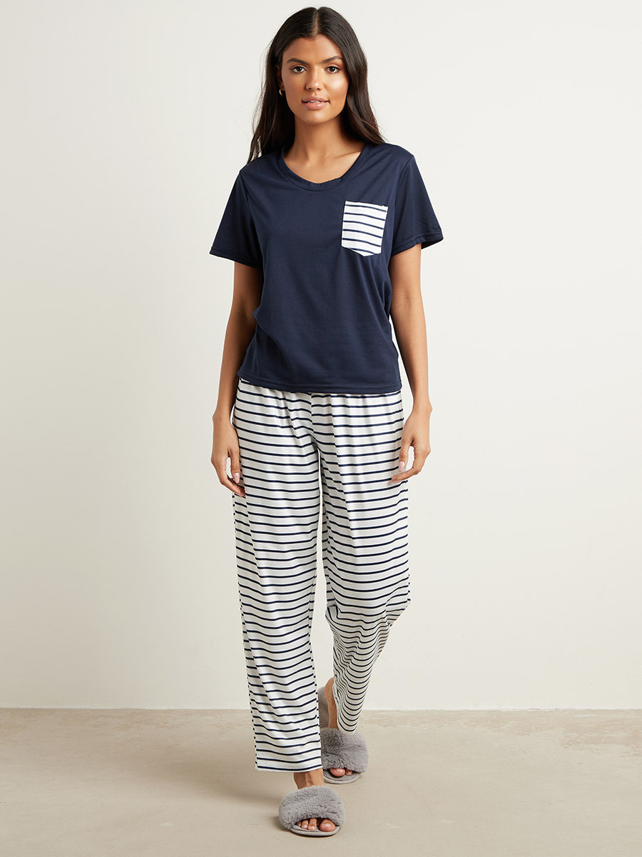 مجموعة من تيشيرت وبنطلون بيجاما من ستايلي-women-clothing-nightwear-pyjamas-bottoms-image-1