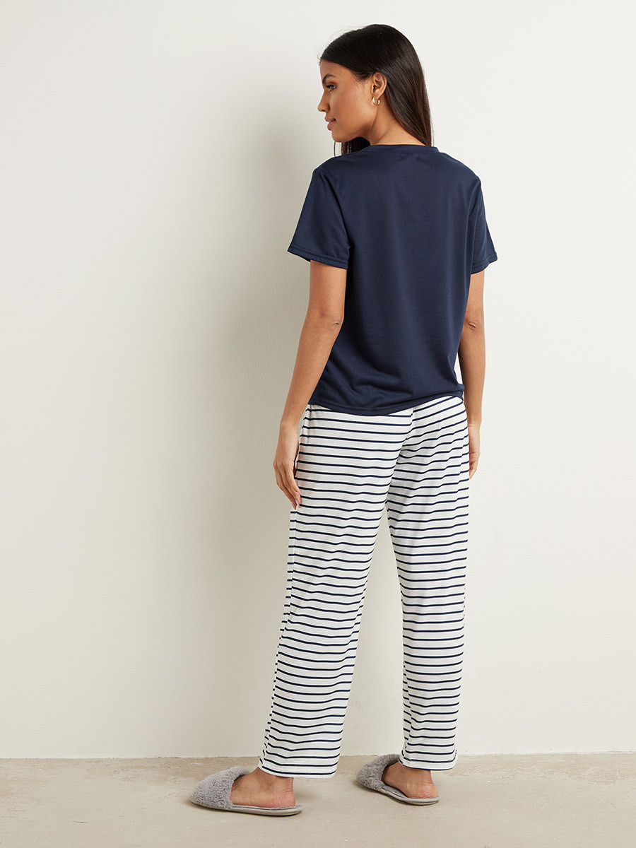 مجموعة من تيشيرت وبنطلون بيجاما من ستايلي-women-clothing-nightwear-pyjamas-bottoms-image-3