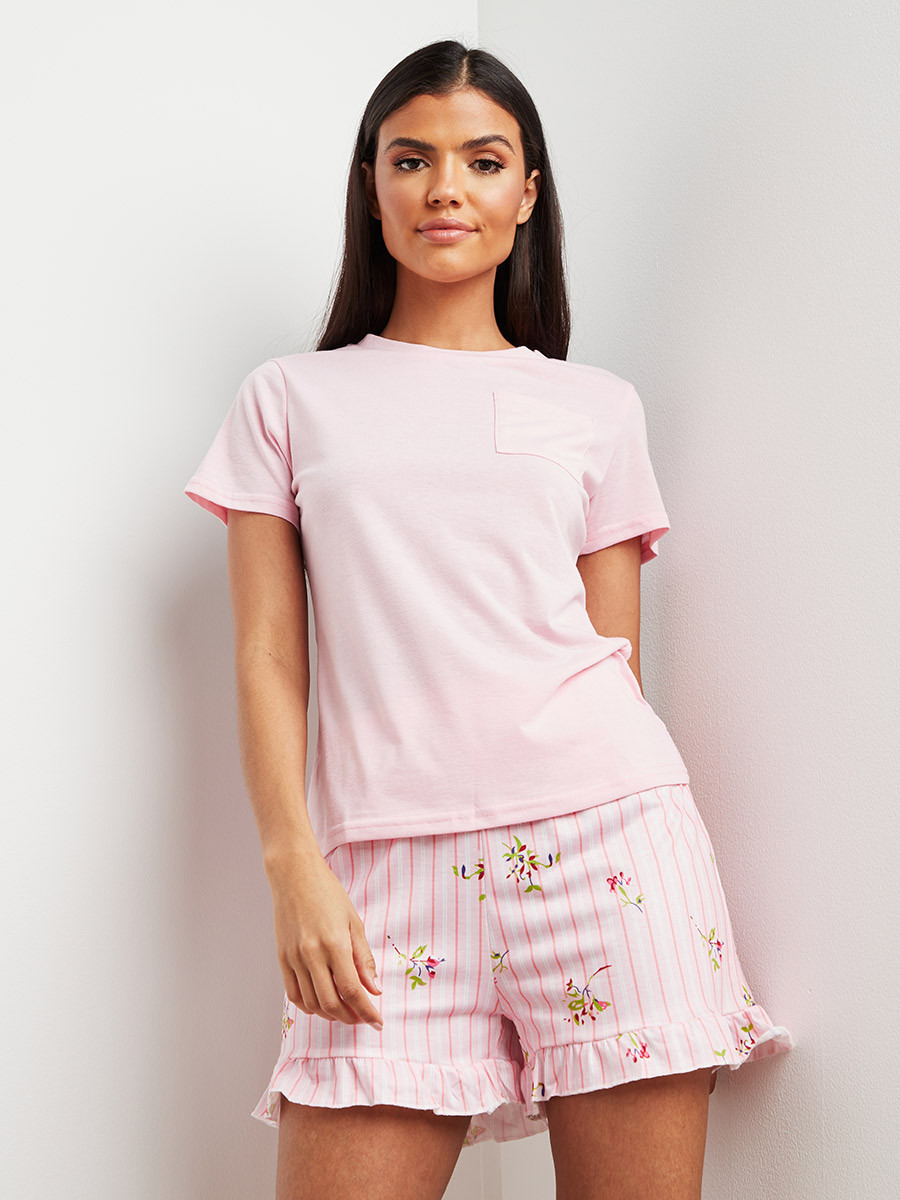 مجموعة من تيشيرت وشورت مخطط من ستايلي-women-clothing-nightwear-pyjamas-bottoms-image-1