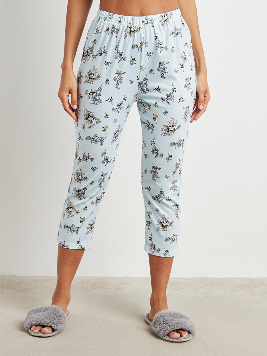 مجموعة من تيشيرت وبنطلون كابري من ستايلي-women-clothing-nightwear-pyjamas-bottoms-image-4