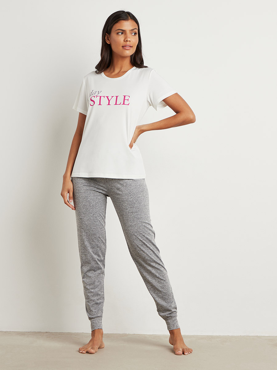 مجموعة من تيشيرت مطبوع وبنطلون بيجاما من ستايلي-women-clothing-nightwear-pyjamas-bottoms-image-1