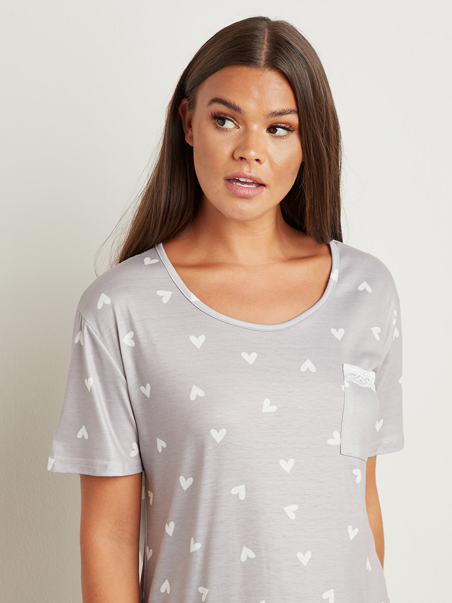 فستان نوم مطبوع بتفاصيل دانتيل من ستايلي-women-clothing-nightwear-nighties-image-2