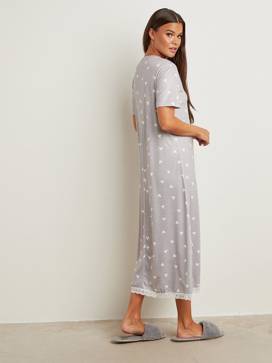 فستان نوم مطبوع بتفاصيل دانتيل من ستايلي-women-clothing-nightwear-nighties-image-3