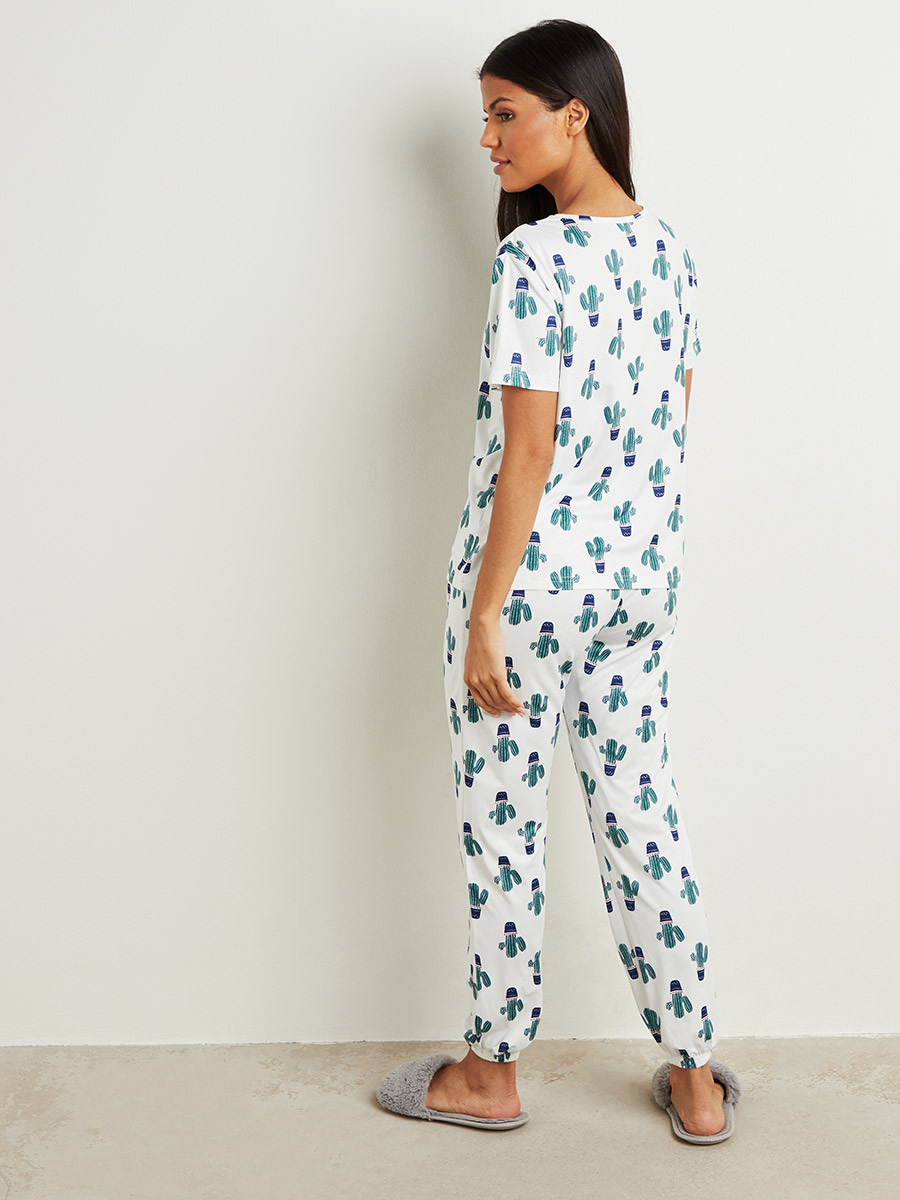 مجموعة من تيشيرت وبنطلون بيجاما مطبوعة من ستايلي-women-clothing-nightwear-pyjamas-longsets-image-5