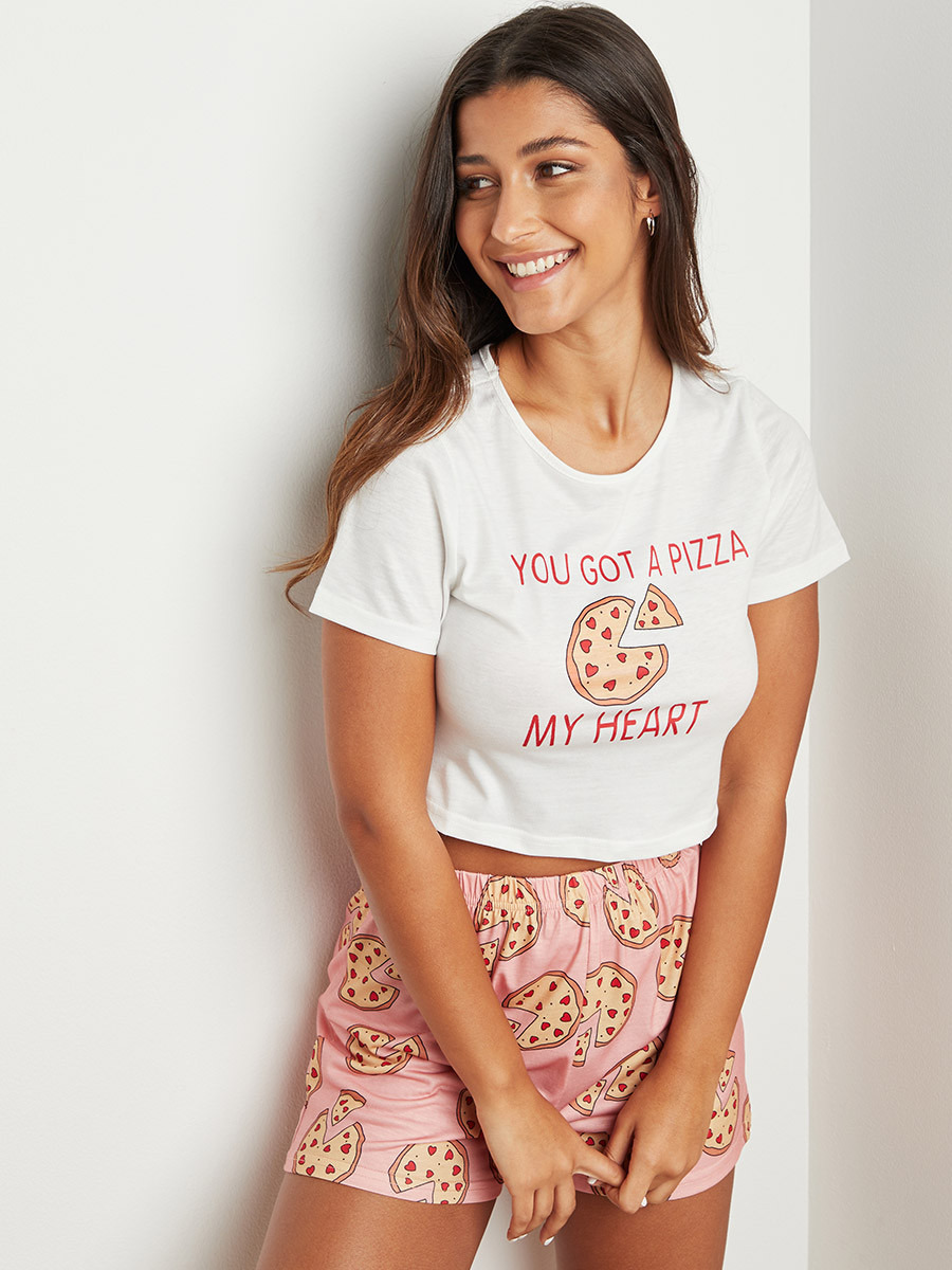مجموعة من تيشيرت قصير مطبوع وشورت من ستايلي-women-clothing-nightwear-pyjamas-longsets-image-1