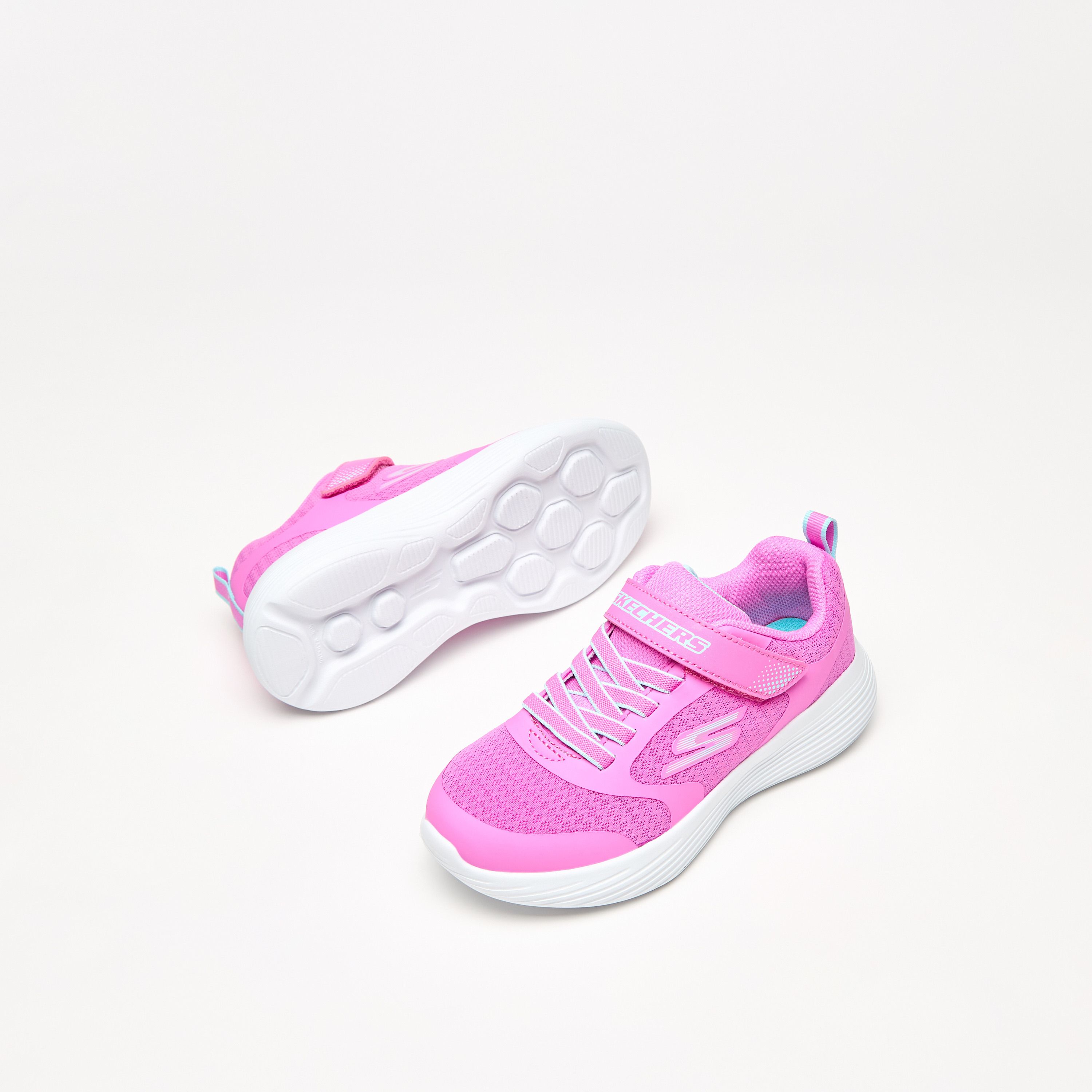 حذاء جري جو رن 400 ڤي2 بنعل مبطّن وشريط لاصق للبنات من سكتشرز -girls-shoes-sneakers-image-14