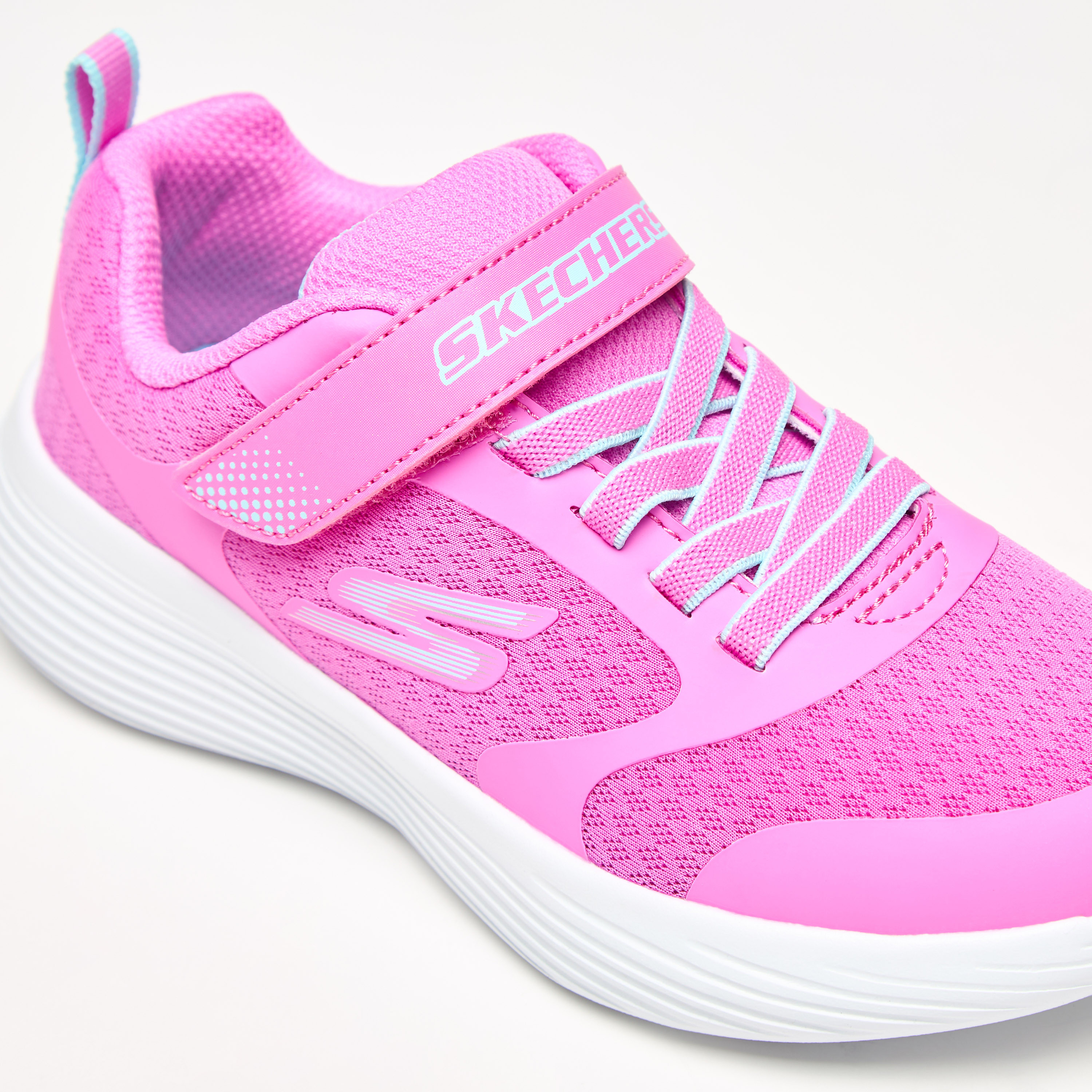 حذاء جري جو رن 400 ڤي2 بنعل مبطّن وشريط لاصق للبنات من سكتشرز -girls-shoes-sneakers-image-15