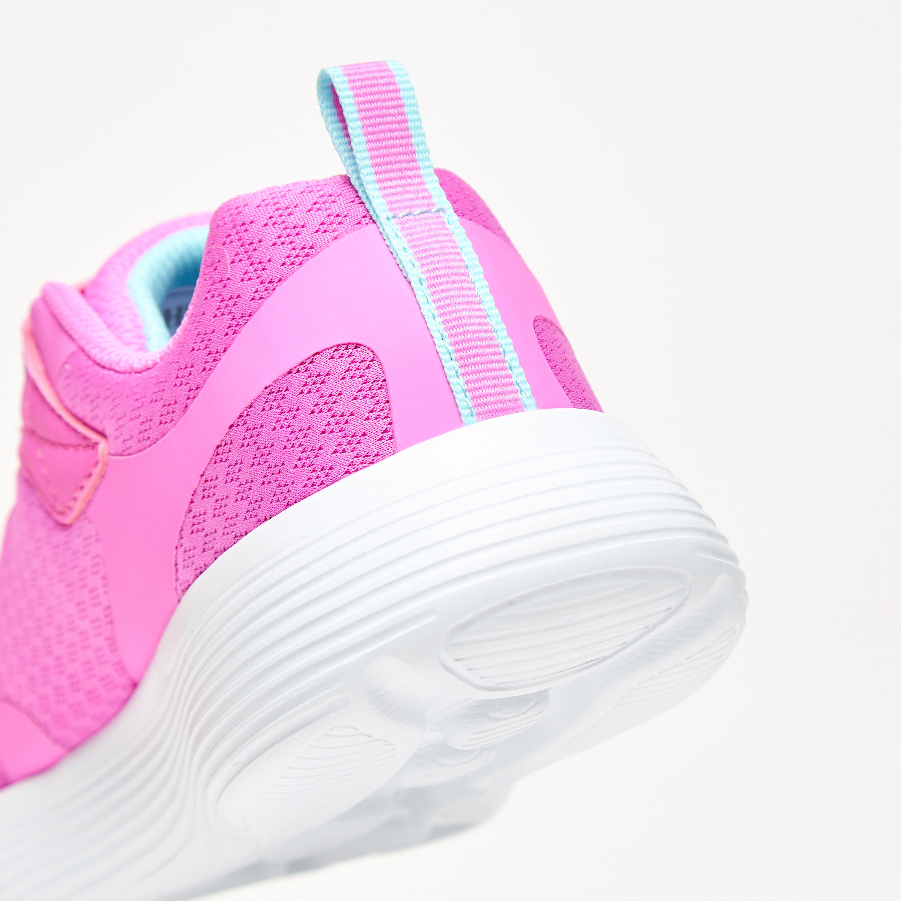 حذاء جري جو رن 400 ڤي2 بنعل مبطّن وشريط لاصق للبنات من سكتشرز -girls-shoes-sneakers-image-16