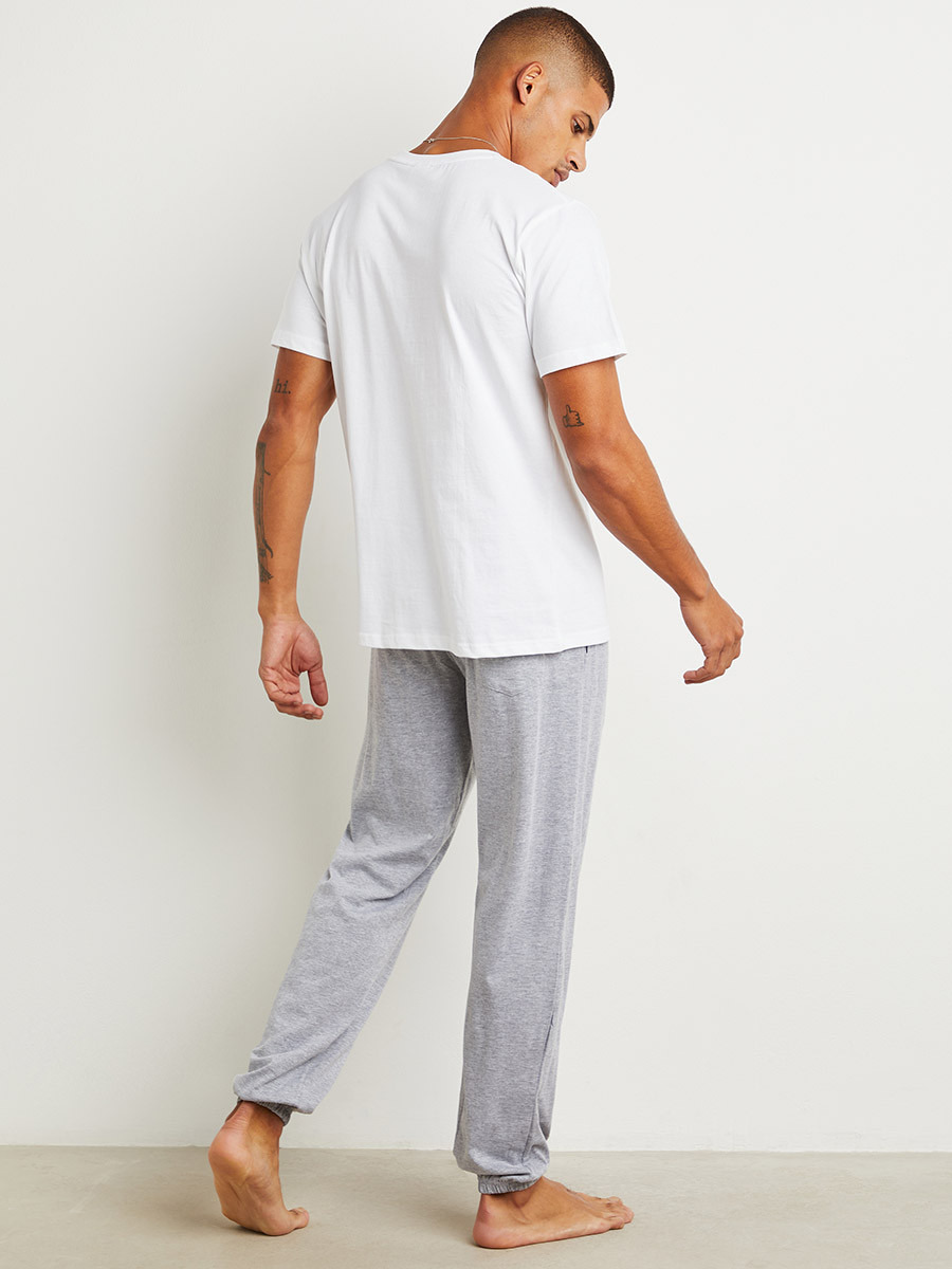 مجموعة من تيشيرت مطبوع وبنطلون بيجاما من ستايلي-men-clothing-nightwear-sets-image-3