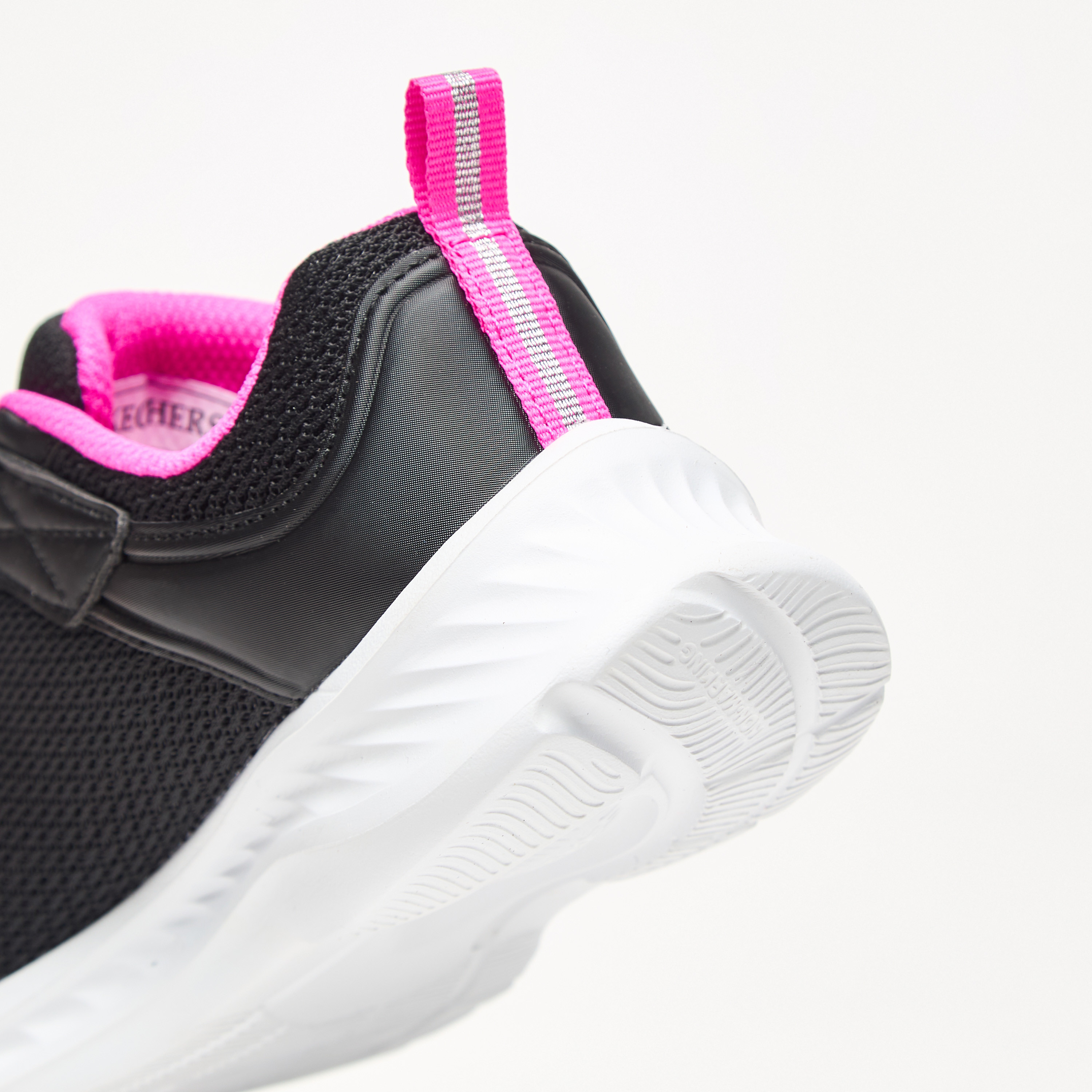 حذاء سنيكرز برباط إغلاق وكاحل منخفض للبنات من سكيتشرز-girls-shoes-sneakers-image-16
