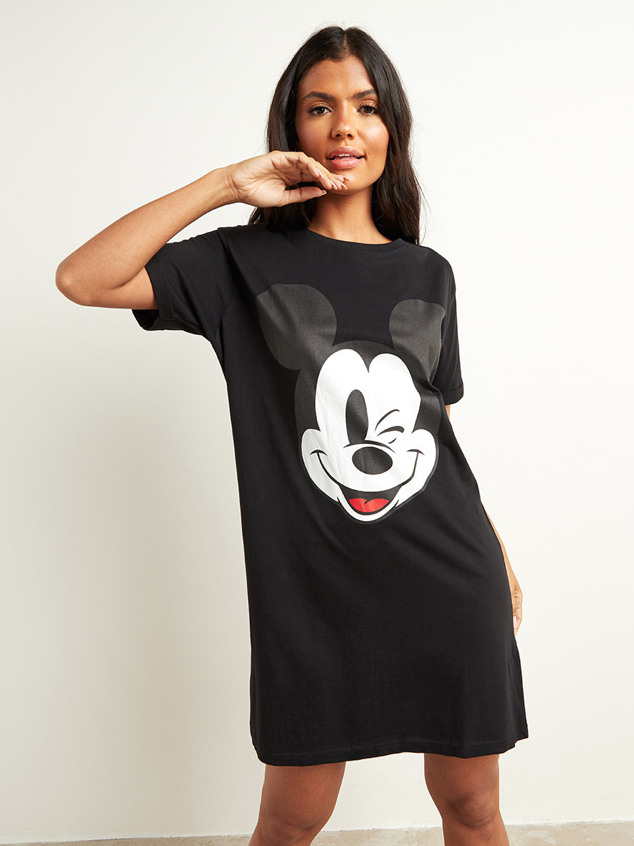 فستان نوم مطبوع بتصميم تيشيرت من ستايلي-women-clothing-nightwear-nighties-image-3