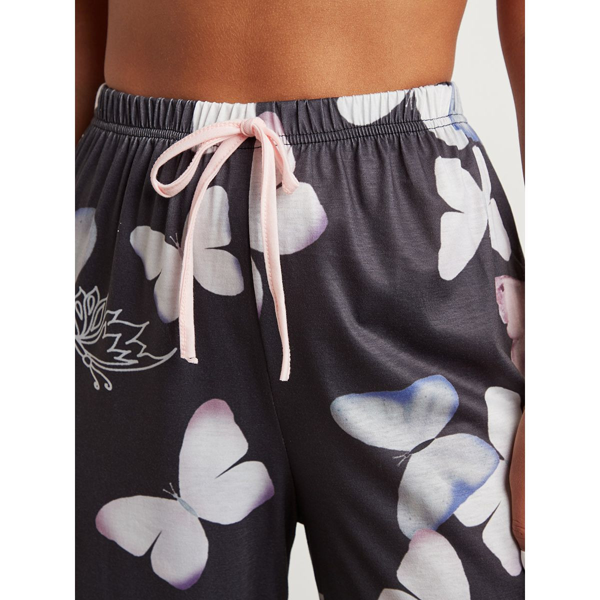 Styli Plain Short Sleeves T-shirt and Butterfly Printed Pyjama Set-women-clothing-nightwear-pyjamas-longsets-image-6