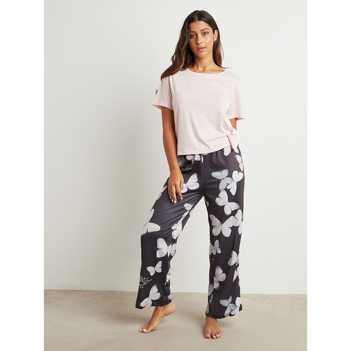 Styli Plain Short Sleeves T-shirt and Butterfly Printed Pyjama Set-women-clothing-nightwear-pyjamas-longsets-image-7