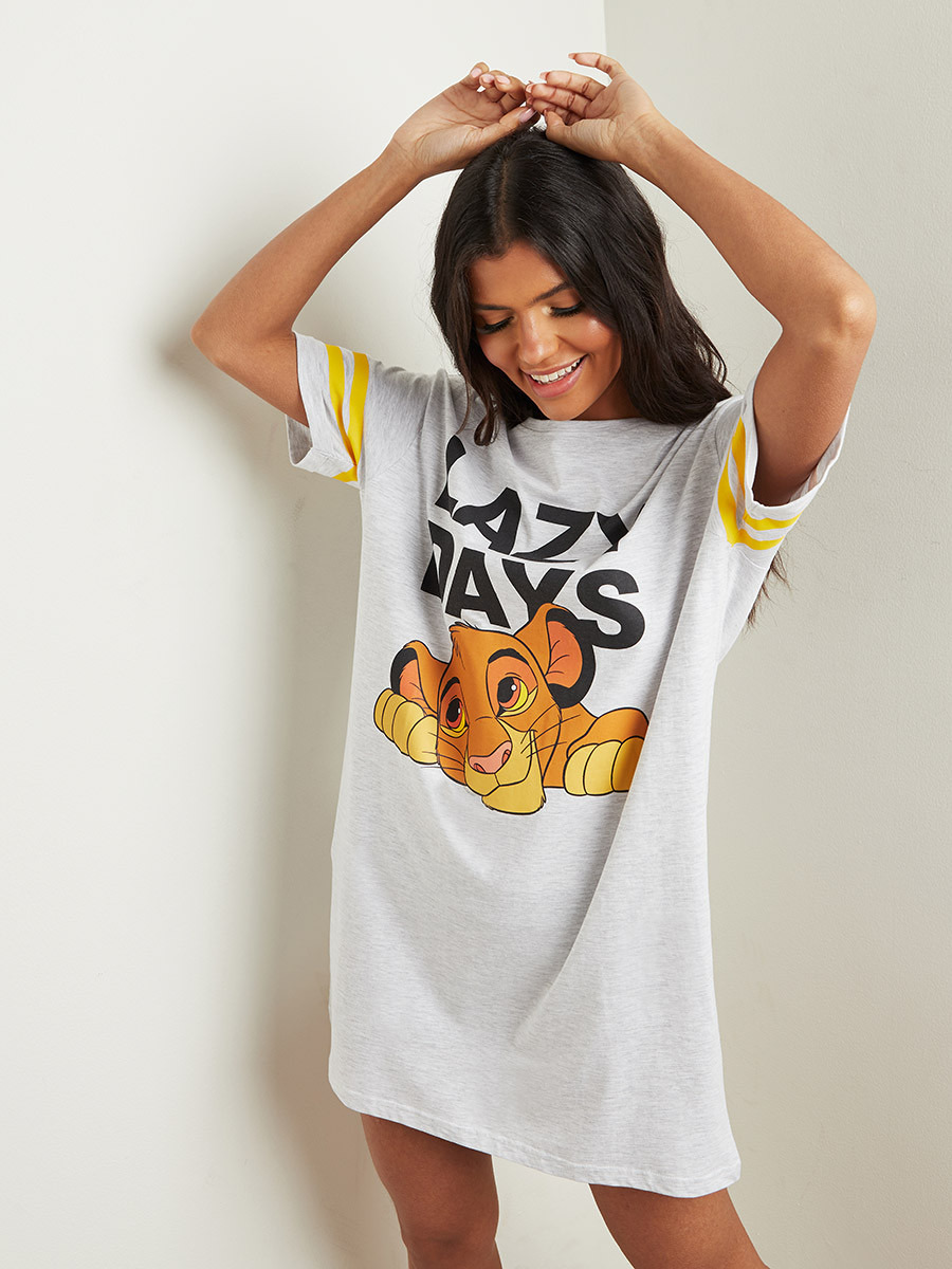 فستان نوم مطبوع بتصميم تيشيرت من ستايلي-women-clothing-nightwear-nighties-image-1