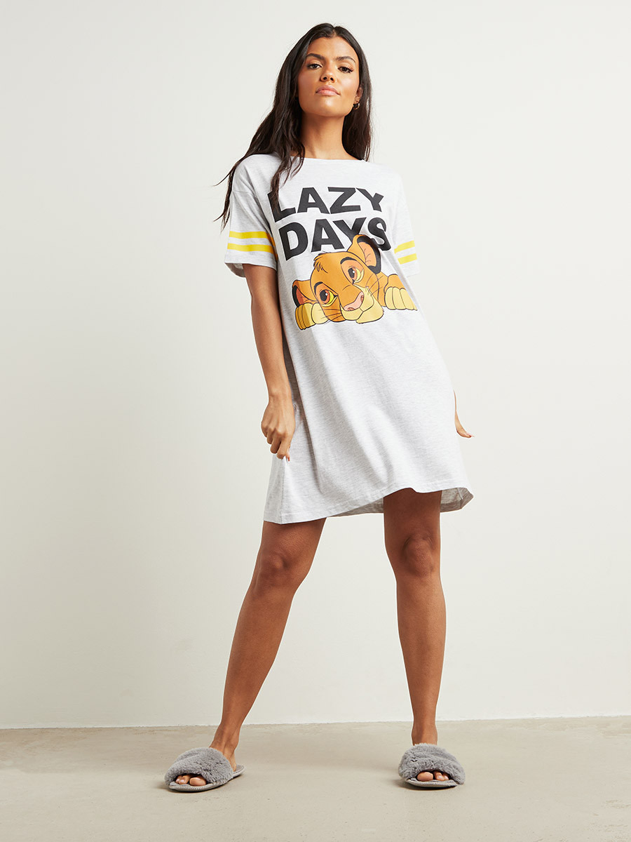 فستان نوم مطبوع بتصميم تيشيرت من ستايلي-women-clothing-nightwear-nighties-image-2