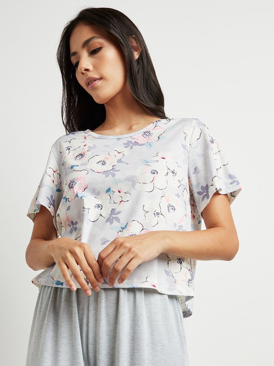 Styli Floral Printed Round Neck T-shirt and Cuffed Pyjama Set-women-clothing-nightwear-pyjamas-longsets-image-2