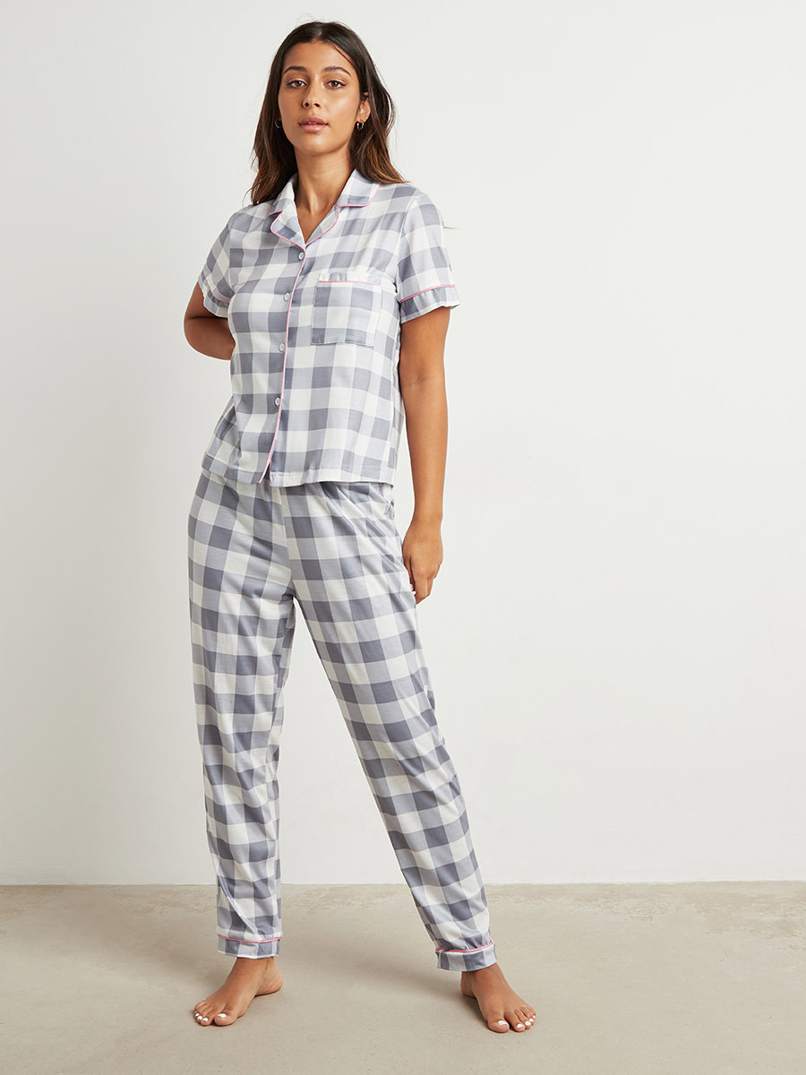مجموعة من قميص وبنطلون بيجاما من ستايلي-women-clothing-nightwear-pyjamas-longsets-image-1