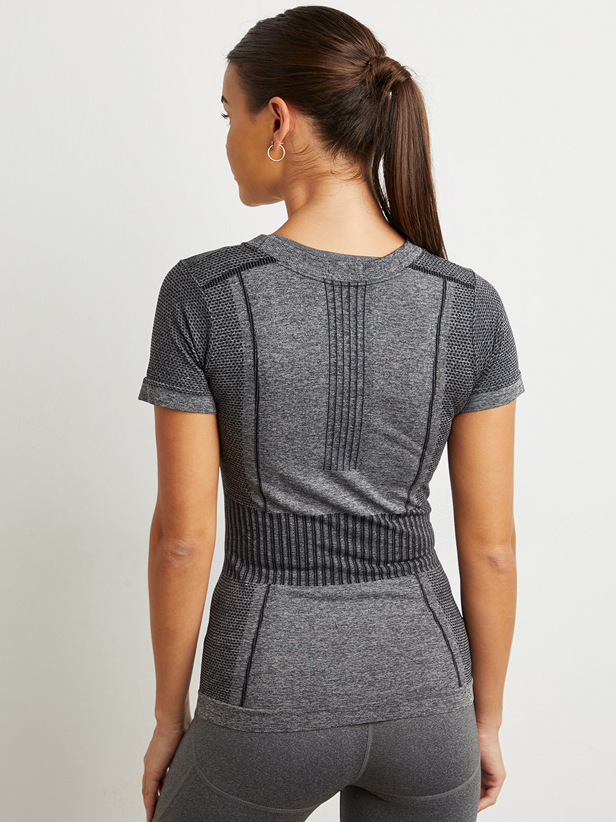 بلوزة رياضية بأكمام قصيرة من ستايلي-women-clothing-sportswearandactivewear-tshirtsandvests-image-3