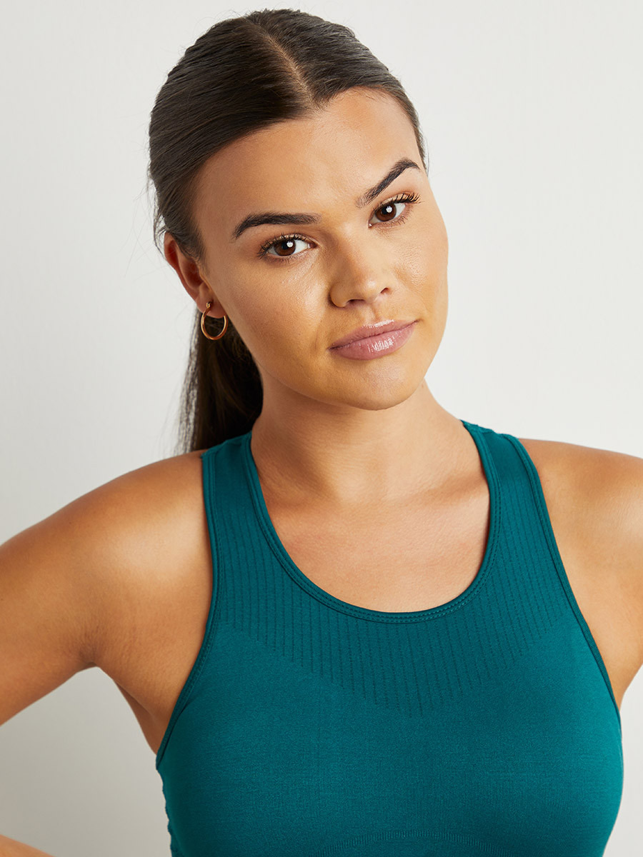 Styli Laser Cut Back Detail Sports Bra-women-clothing-sportswearandactivewear-sportsbras-image-5