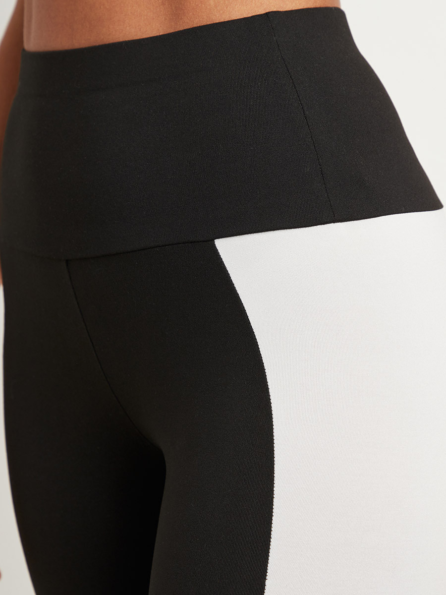 Styli Color Block Crop Top and Active Leggings Set-women-clothing-sportswearandactivewear-trackpantsandtracksuits-image-5