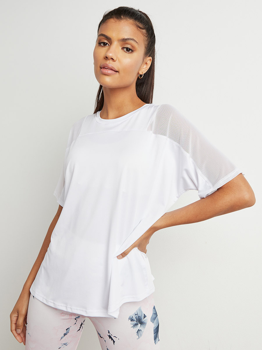 بلوزة رياضية بتفاصيل شبكية من ستايلي-sports-women-clothing-tshirtsandvests-image-1