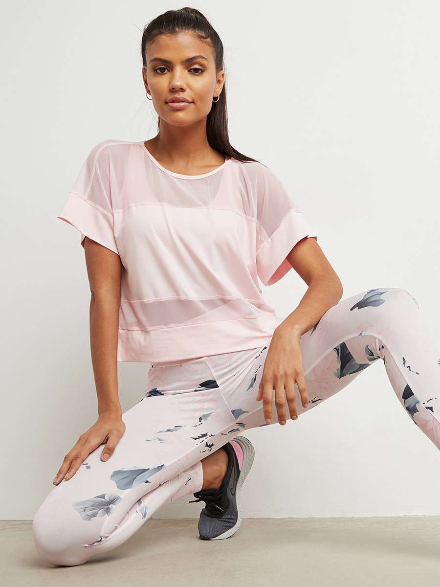 تيشيرت رياضي بتفاصيل شبكية من ستايلي-sports-women-clothing-tshirtsandvests-image-2