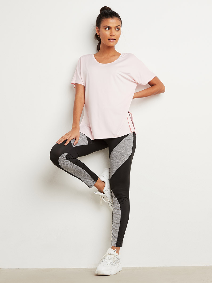 تيشيرت رياضي بفتحة جانبية من ستايلي-sports-women-clothing-tshirtsandvests-image-2