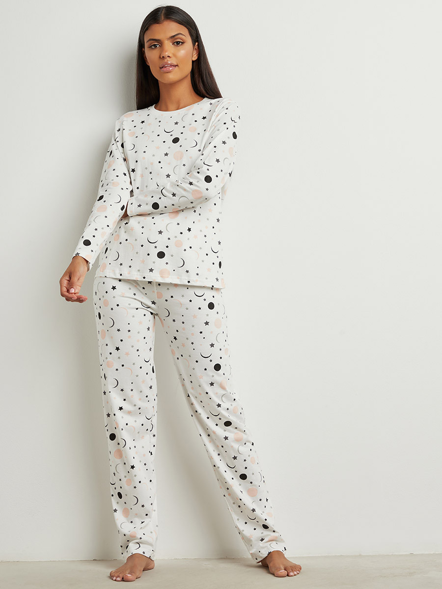 مجموعة من تيشيرت مطبوع وبنطلون بيجاما-women-clothing-nightwear-pyjamas-bottoms-image-1