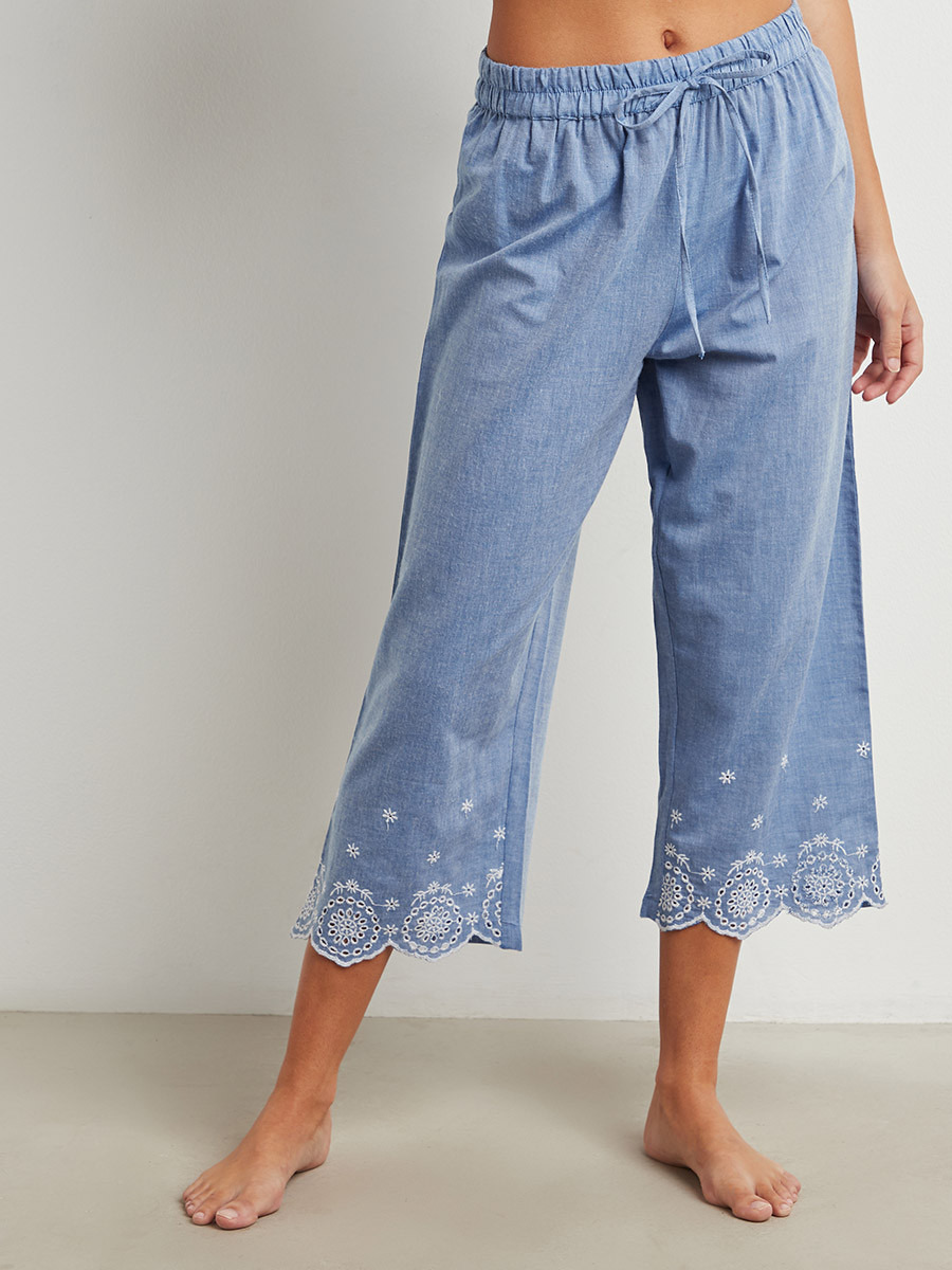 Styli Cotton Chambray Schiffli Hem Detail Top and Capri Set-women-clothing-nightwear-pyjamas-bottoms-image-4