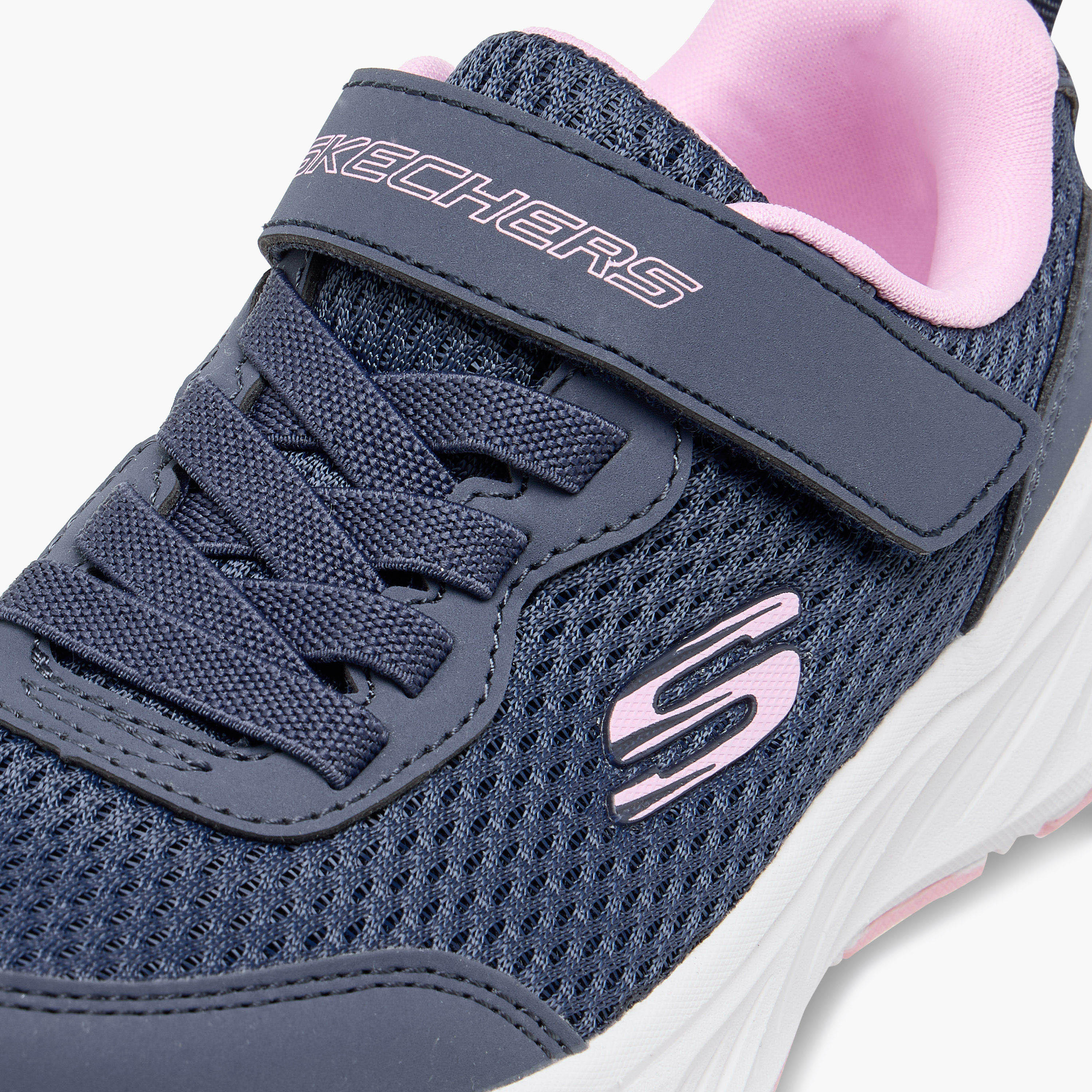 حذاء جري إيدجرايد بشريط لاصق للبنات من سكتشرز-girls-shoes-sports-image-14