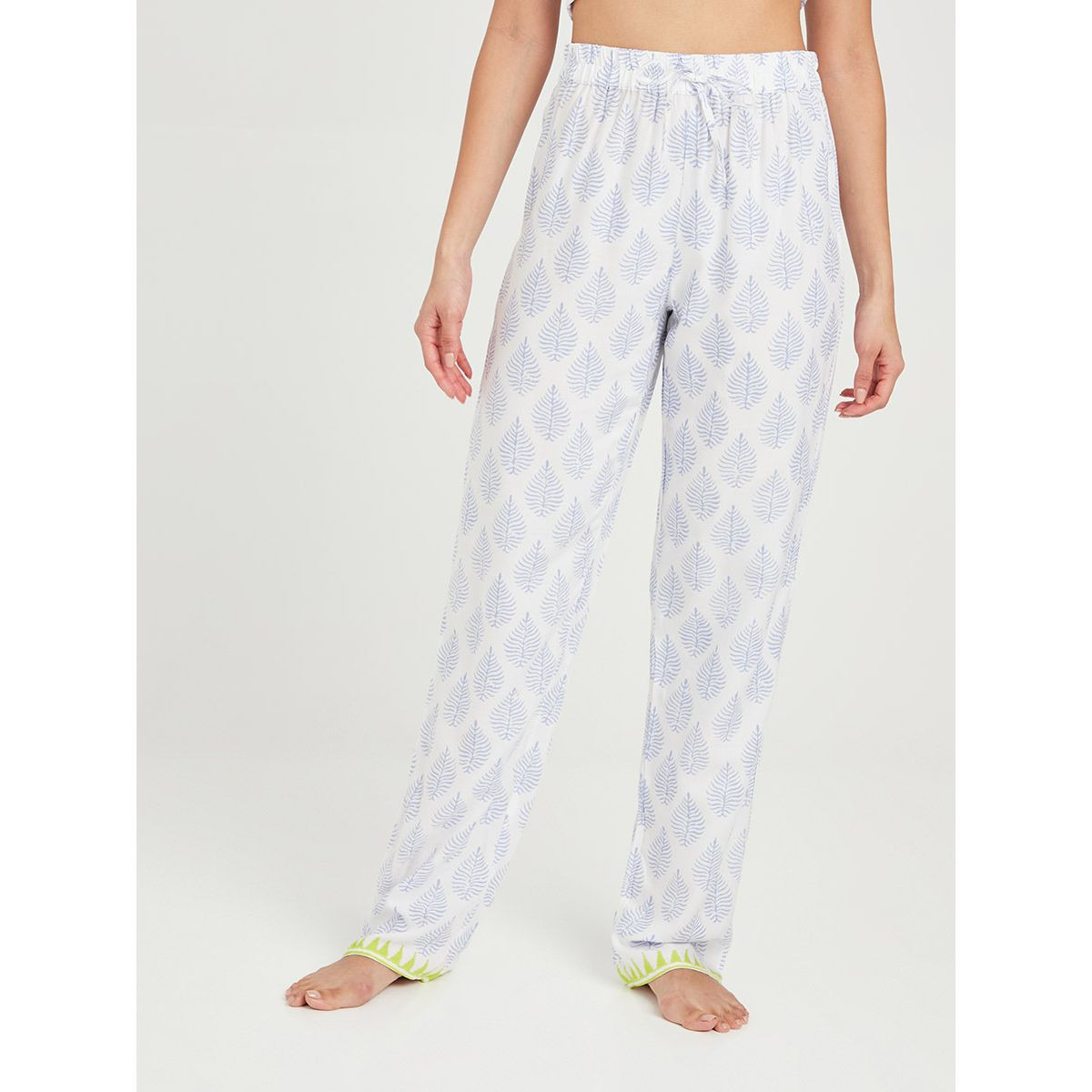 Styli All Over Print Tassel Detail T-shirt and Pyjama Set-women-clothing-nightwear-pyjamas-longsets-image-5