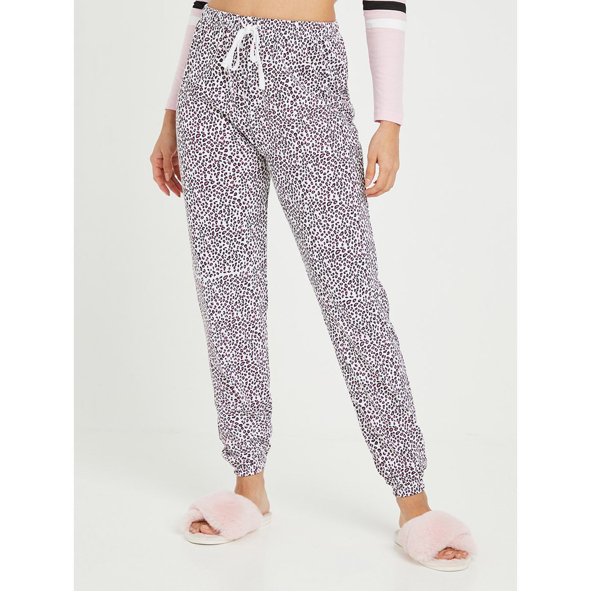 طقم بيجاما من ( بلوزة باكمام طويلة + بنطال ) من ستايلي-women-clothing-nightwear-pyjamas-longsets-image-4