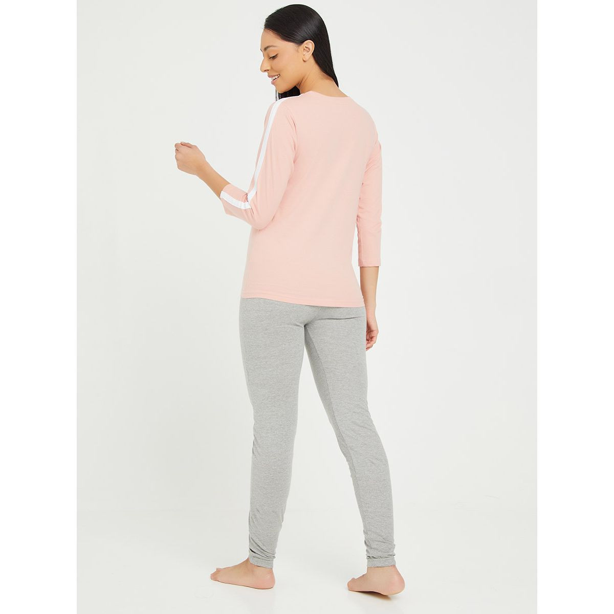 طقم بيجاما من (تيشيرت + بنطال ) من ستايلي-women-clothing-nightwear-pyjamas-longsets-image-5
