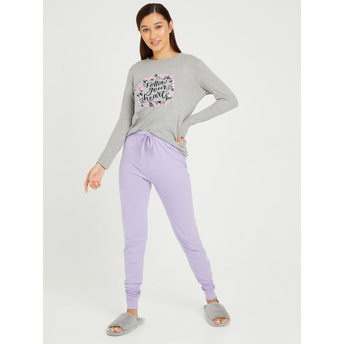 طقم بيجاما من ( تيشيرت + بنطال ) من ستايلي-women-clothing-nightwear-pyjamas-longsets-image-1