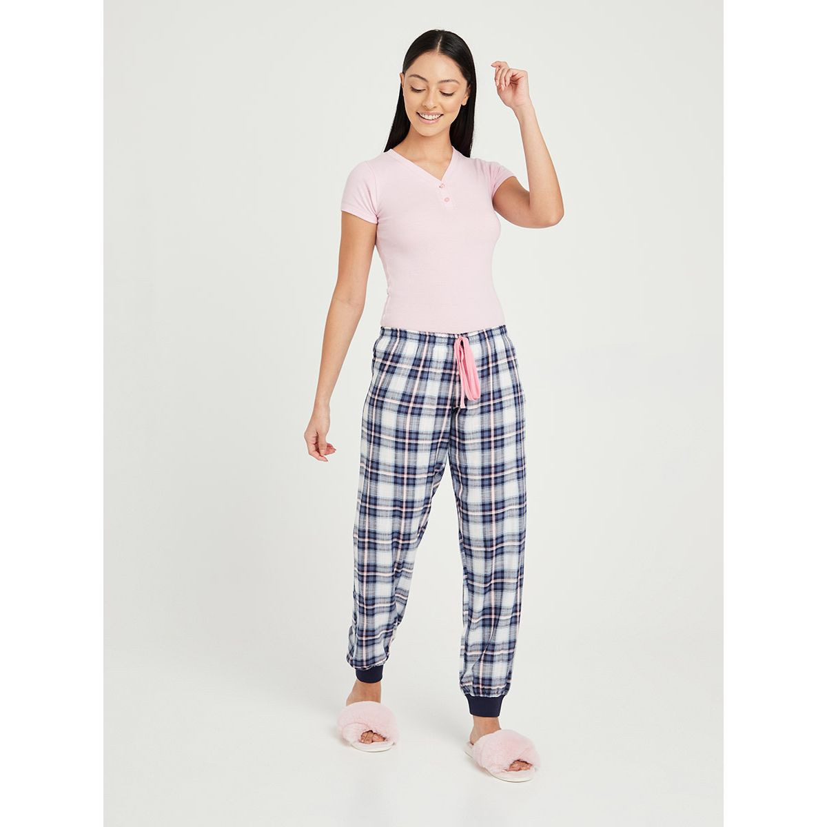 طقم بيجاما ( تيشيرت + بنطال ) من ستايلي-women-clothing-nightwear-pyjamas-longsets-image-6