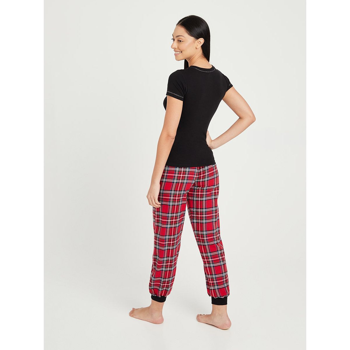 Styli Placket Detail Rib T-shirt and Checked Cuff Pyjama Set-women-clothing-nightwear-pyjamas-longsets-image-4