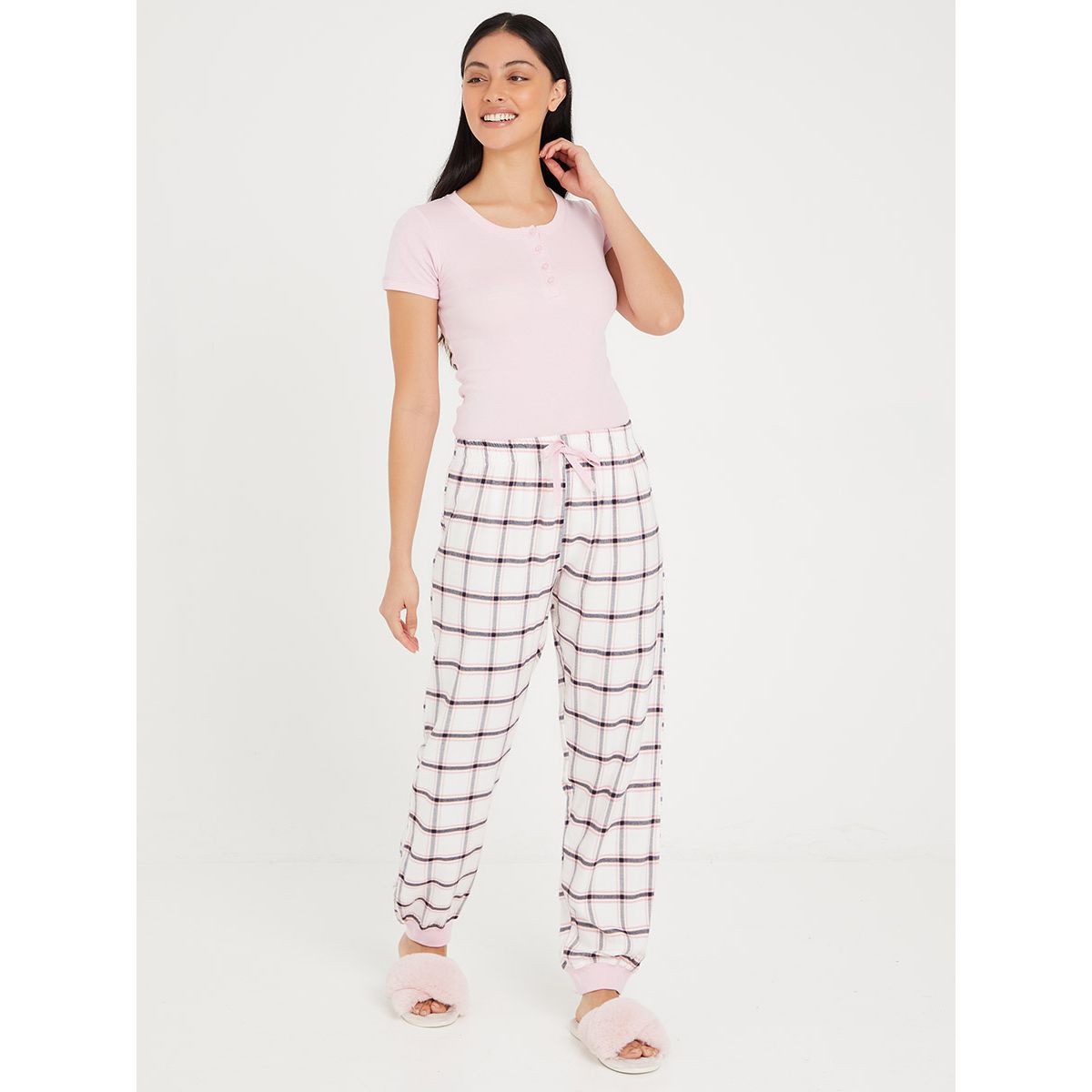 طقم بيجاما من ( تيشيرت + بنطال ) من ستايلي-women-clothing-nightwear-pyjamas-longsets-image-1