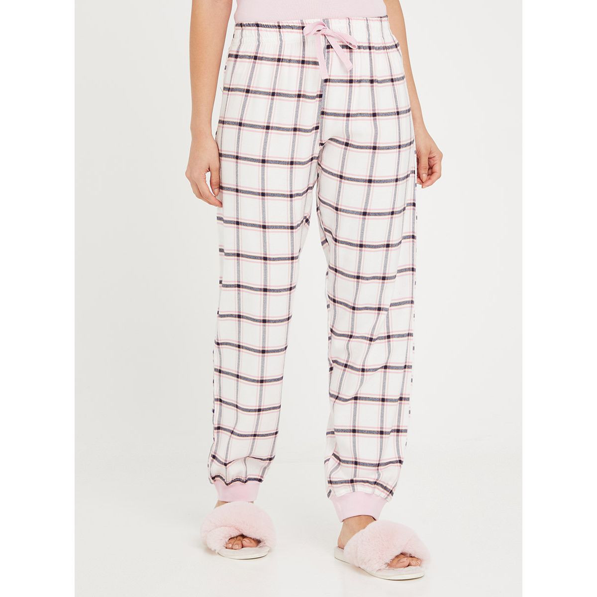 طقم بيجاما من ( تيشيرت + بنطال ) من ستايلي-women-clothing-nightwear-pyjamas-longsets-image-4