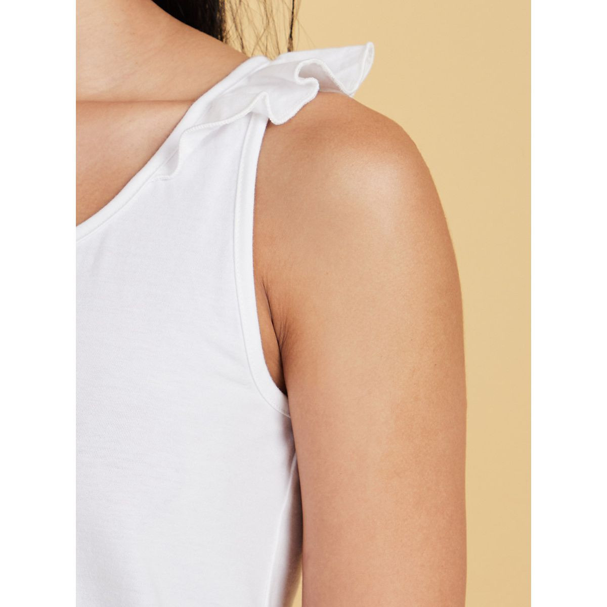 Styli Solid Ruffle Shoulder Detail Vest and Checked Pyjama Set-women-clothing-nightwear-pyjamas-longsets-image-4