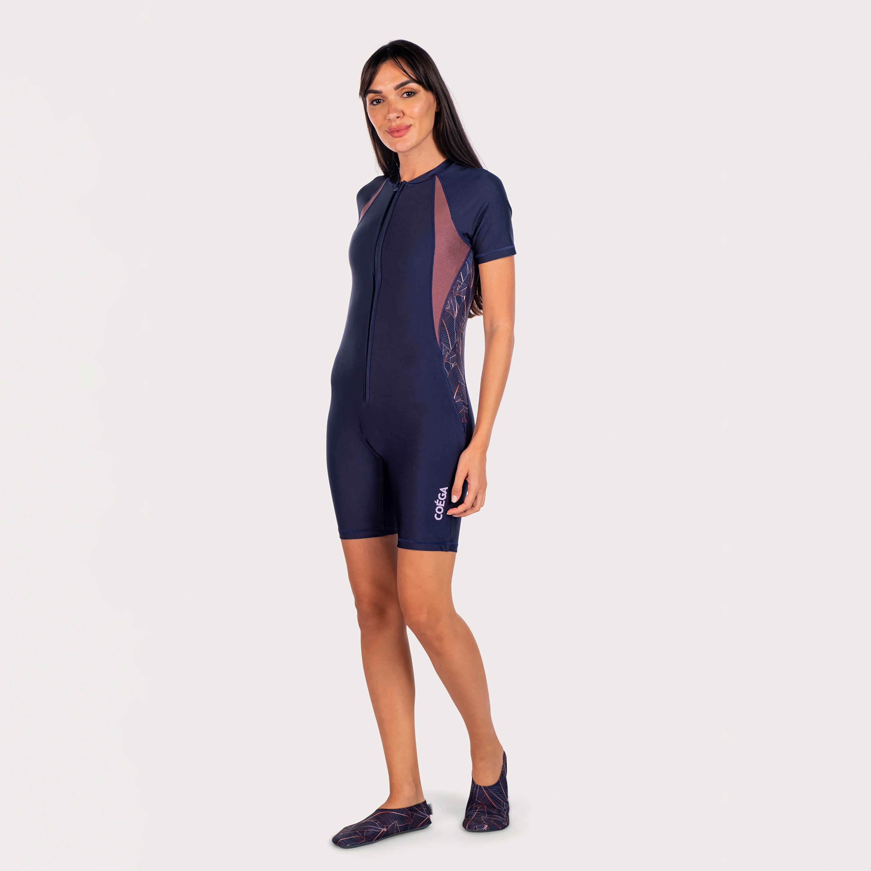 شورت طول ذو سليم كيني للنساء من كويغا باللون النخيل الذهبي الوردي-sports-women-clothing-swimwear-image-3