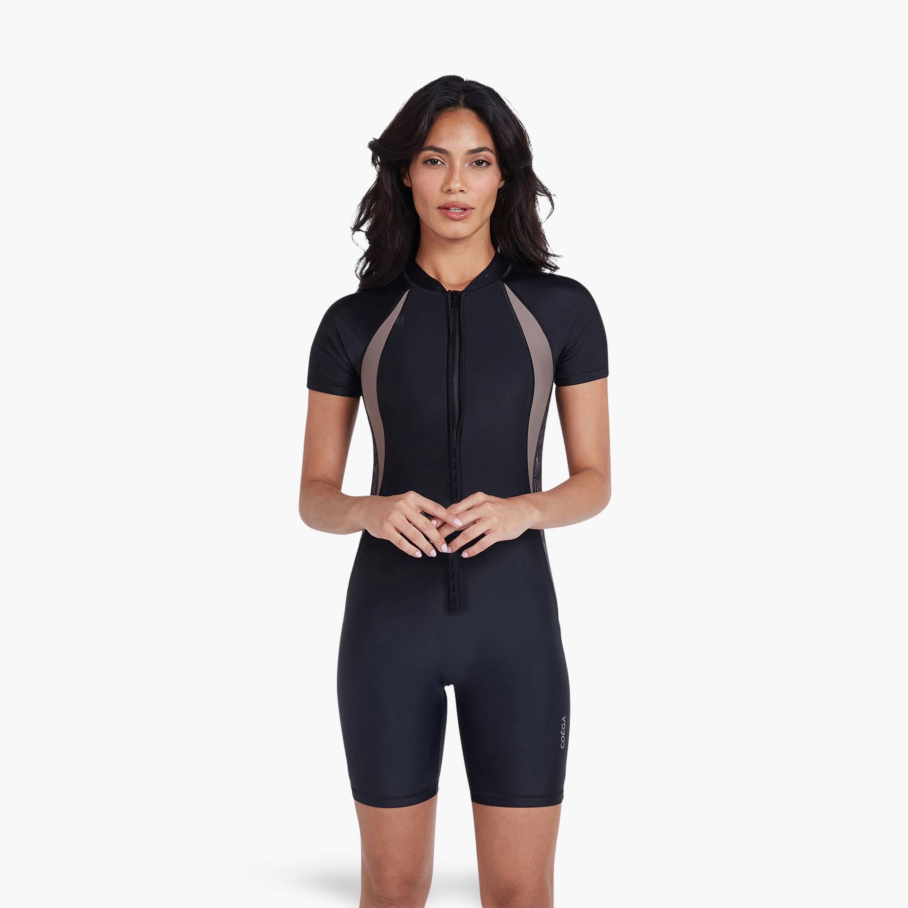 كويغا - شورت نسائي ضيق من قماش الدنيم، أسود وفضي استوائي-women-clothing-swimandbeach-swimsuits-image-1