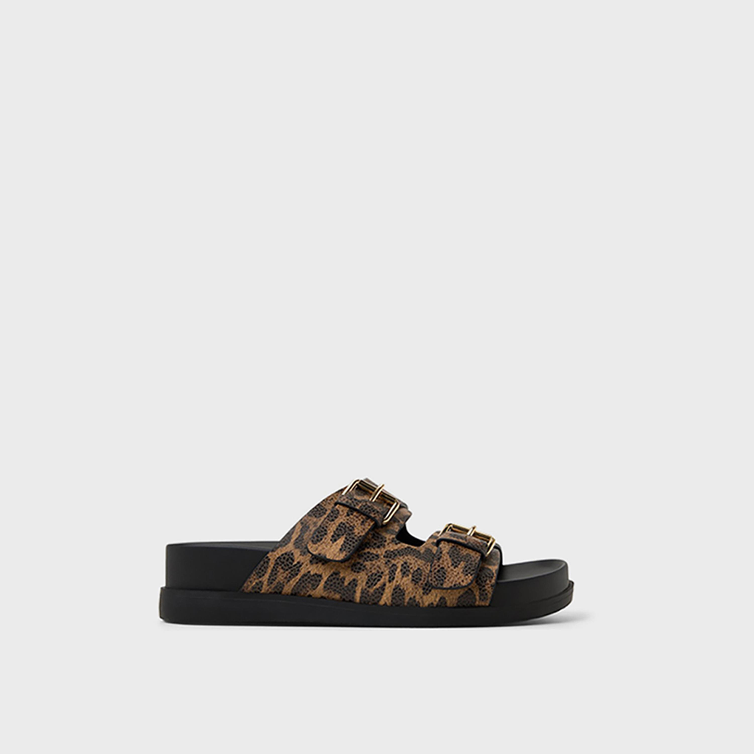 كول ات سبرينغ - صندل سهل الارتداء بحزام مسطح للنساء | 30BETHANNE-women-shoes-sandals-flats-image-5