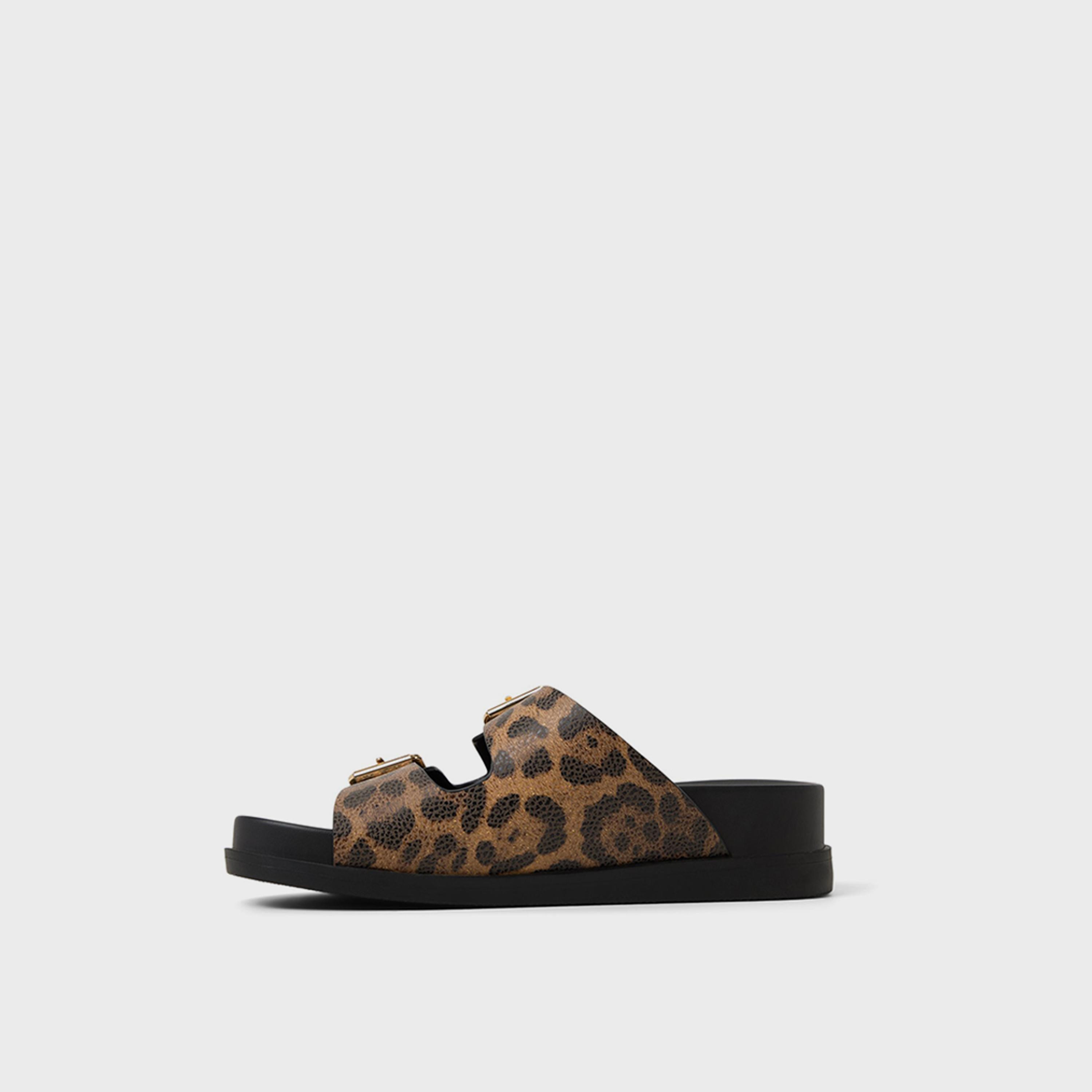 كول ات سبرينغ - صندل سهل الارتداء بحزام مسطح للنساء | 30BETHANNE-women-shoes-sandals-flats-image-7