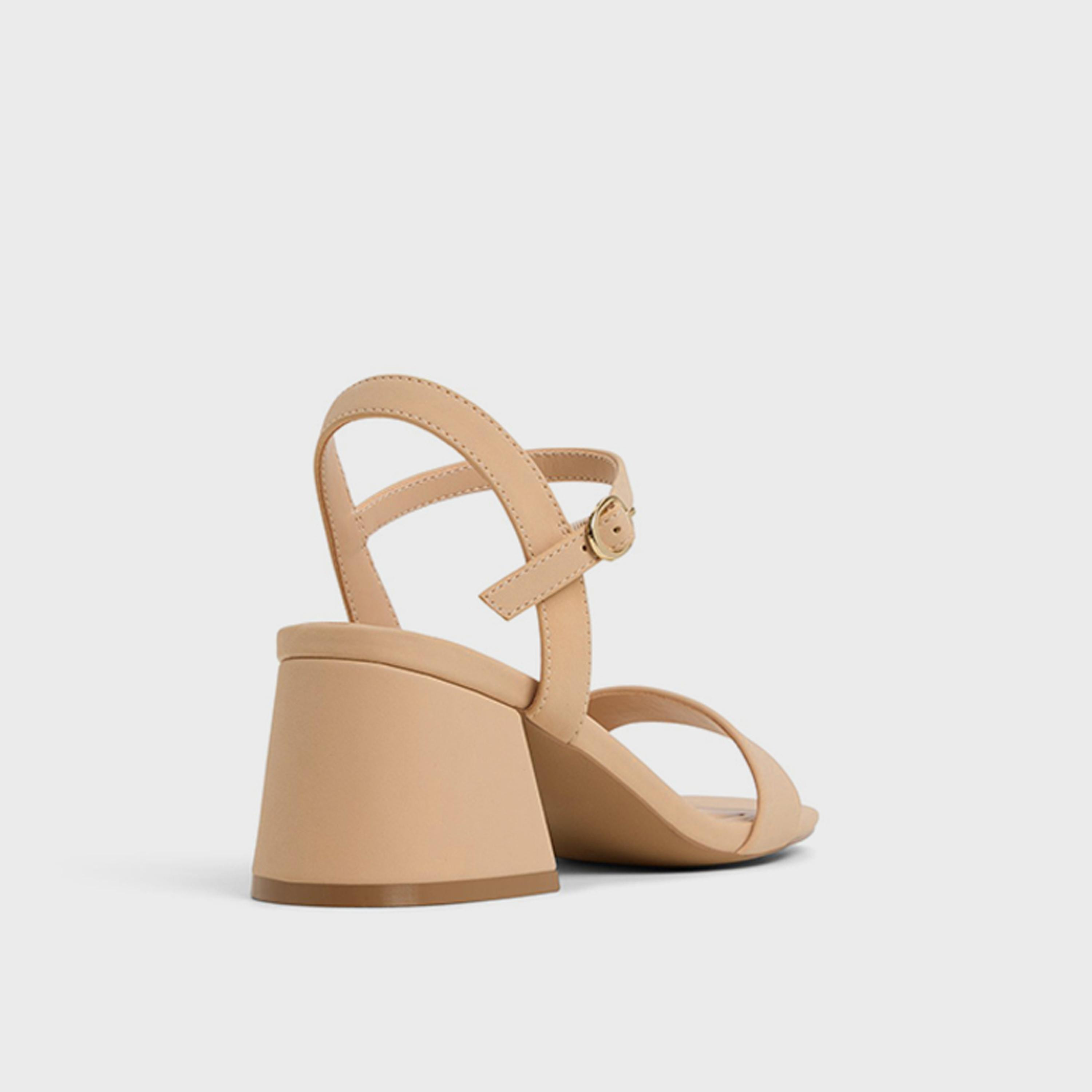 كول ات سبرينغ - حذاء بكعب سميك بإبزيم للنساء | 30CHARLIEE-women-shoes-heels-image-2