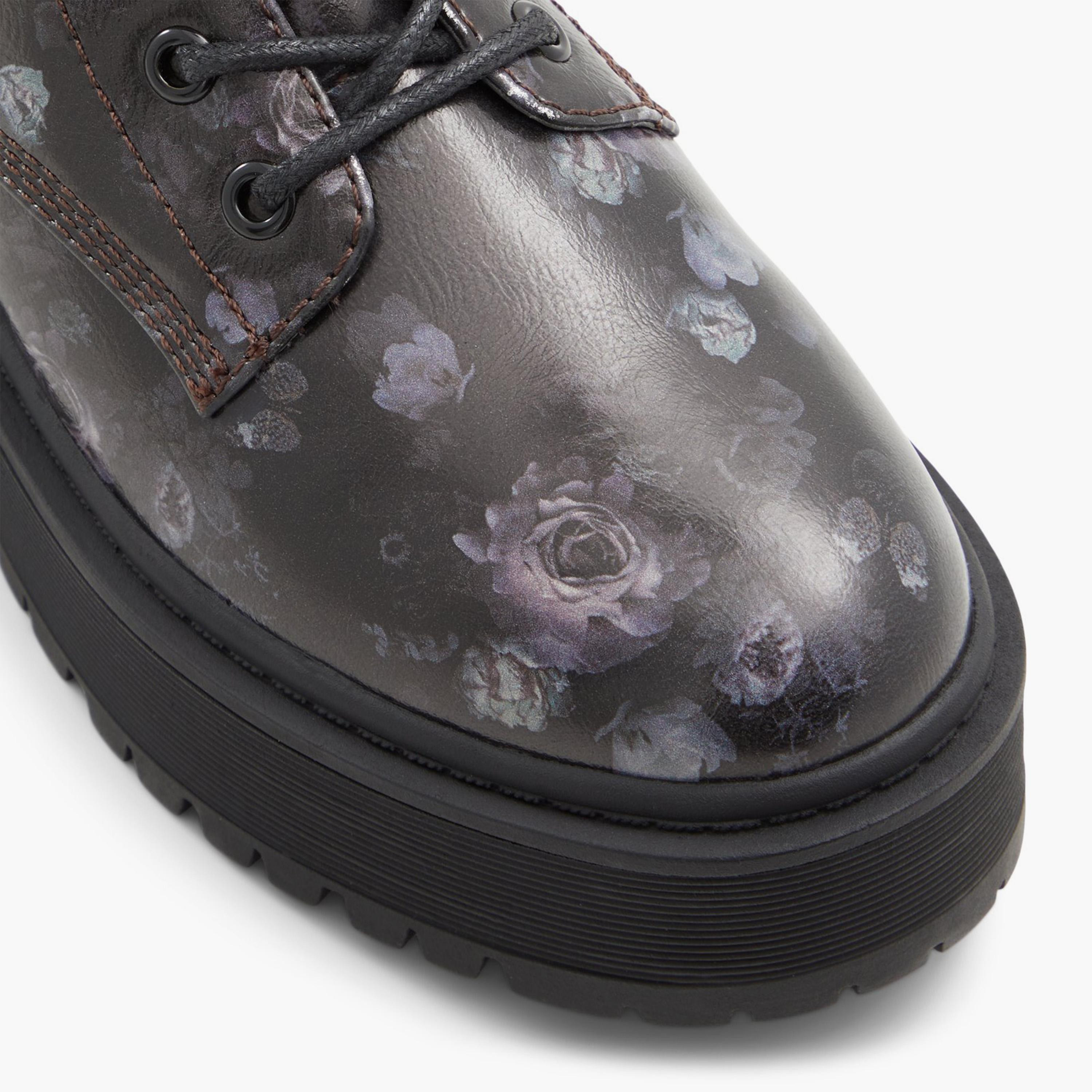 كول ات سبرينغ- حذاء جيدين الكاحل برباط للنساء | 30JADYN-women-shoes-boots-image-11