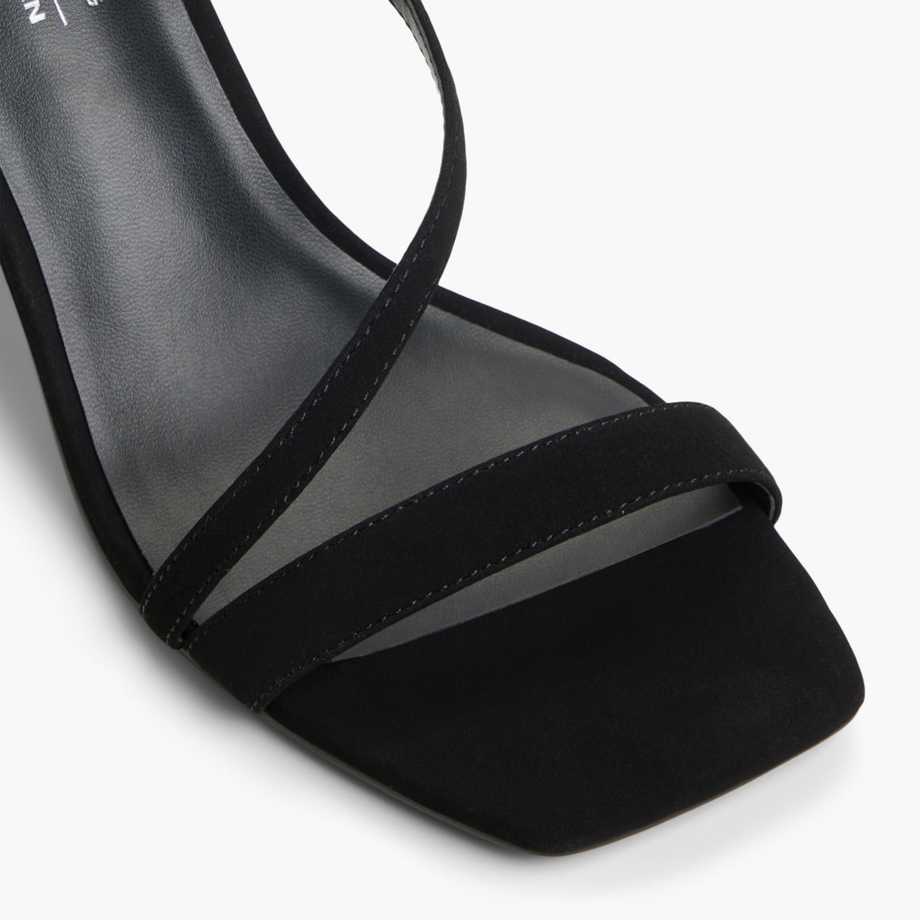كول ات سبرينغ - حذاء لاني نسائي بكعب عريض بإبزيم | 30LANEYY-women-shoes-sandals-heeled-image-7