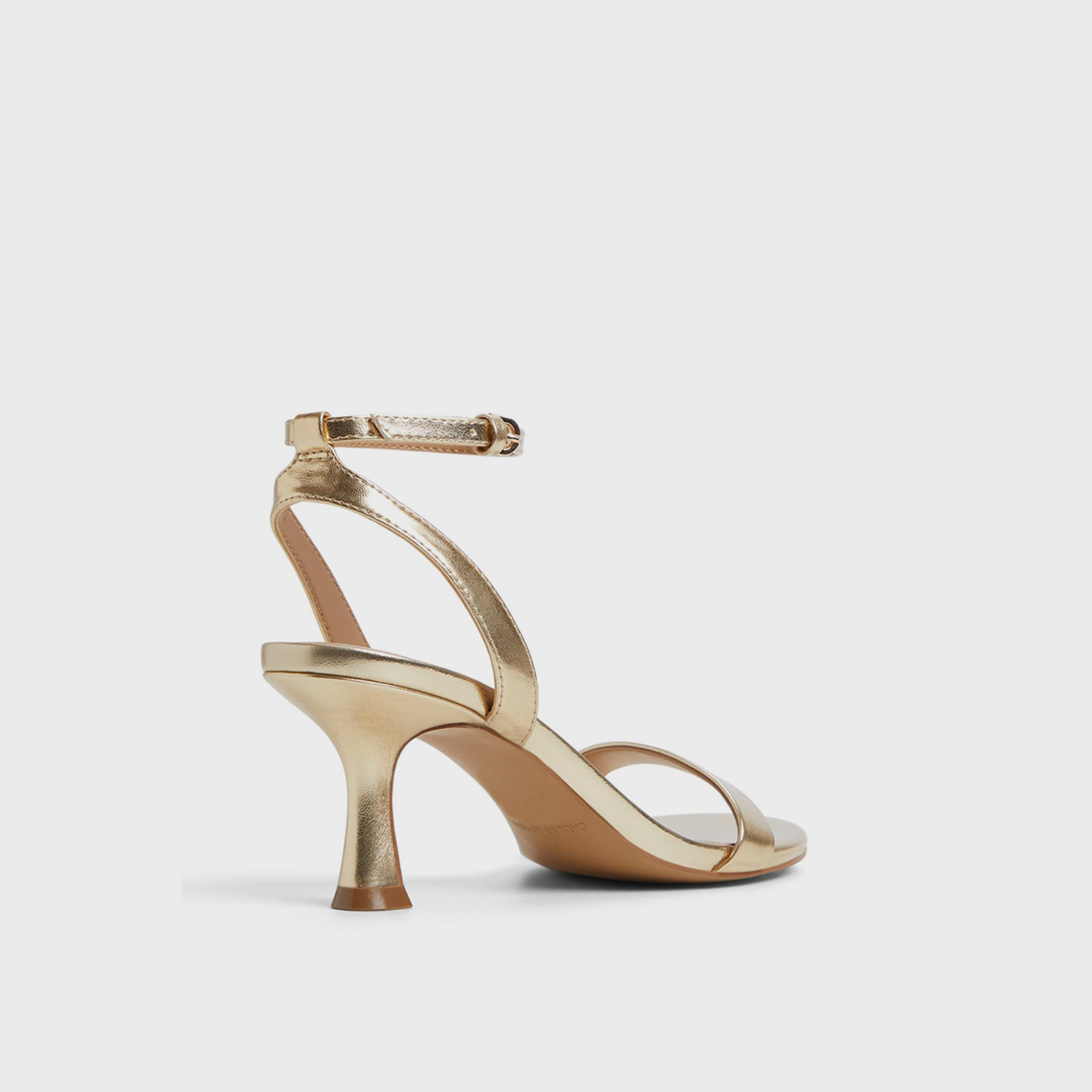 كول ات سبرينغ - صندل حزام لامع ومشبك للنساء | 30MADELYYN-women-shoes-heels-image-10