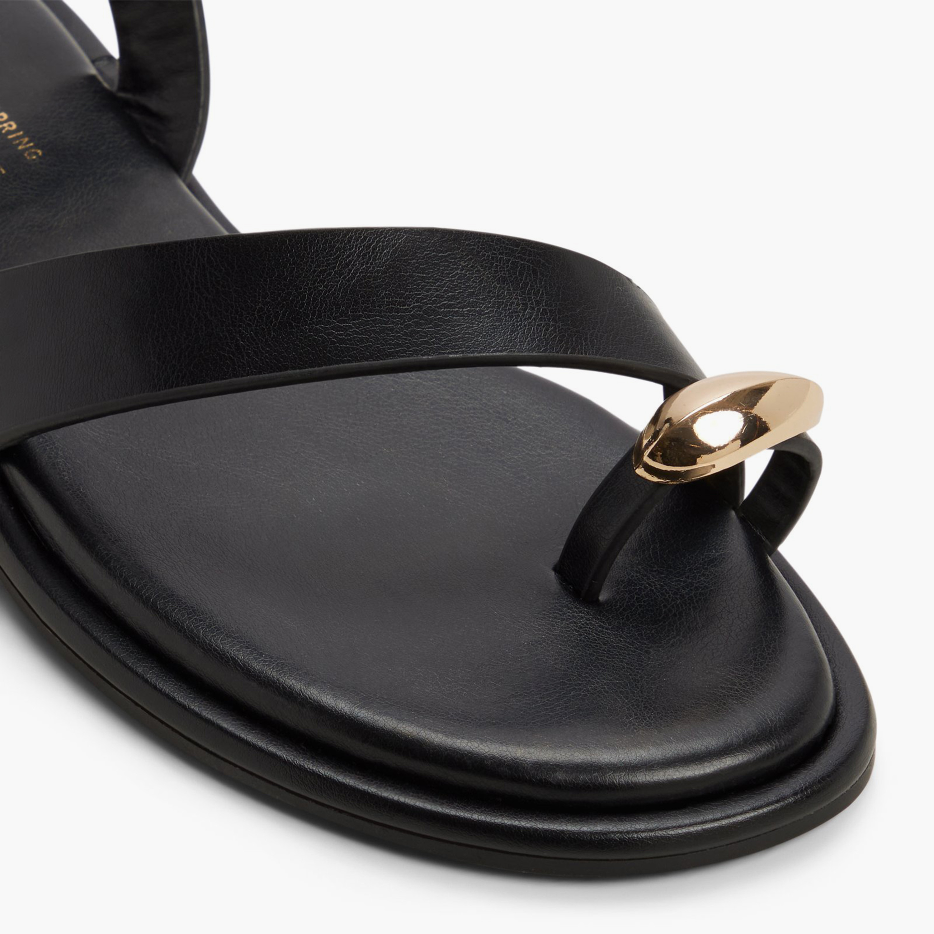 كول ات سبرينغ - صندل أوليفيا نسائي مسطح بحزام بإبزيم | 30OLIVIAH-women-shoes-sandals-flats-image-2