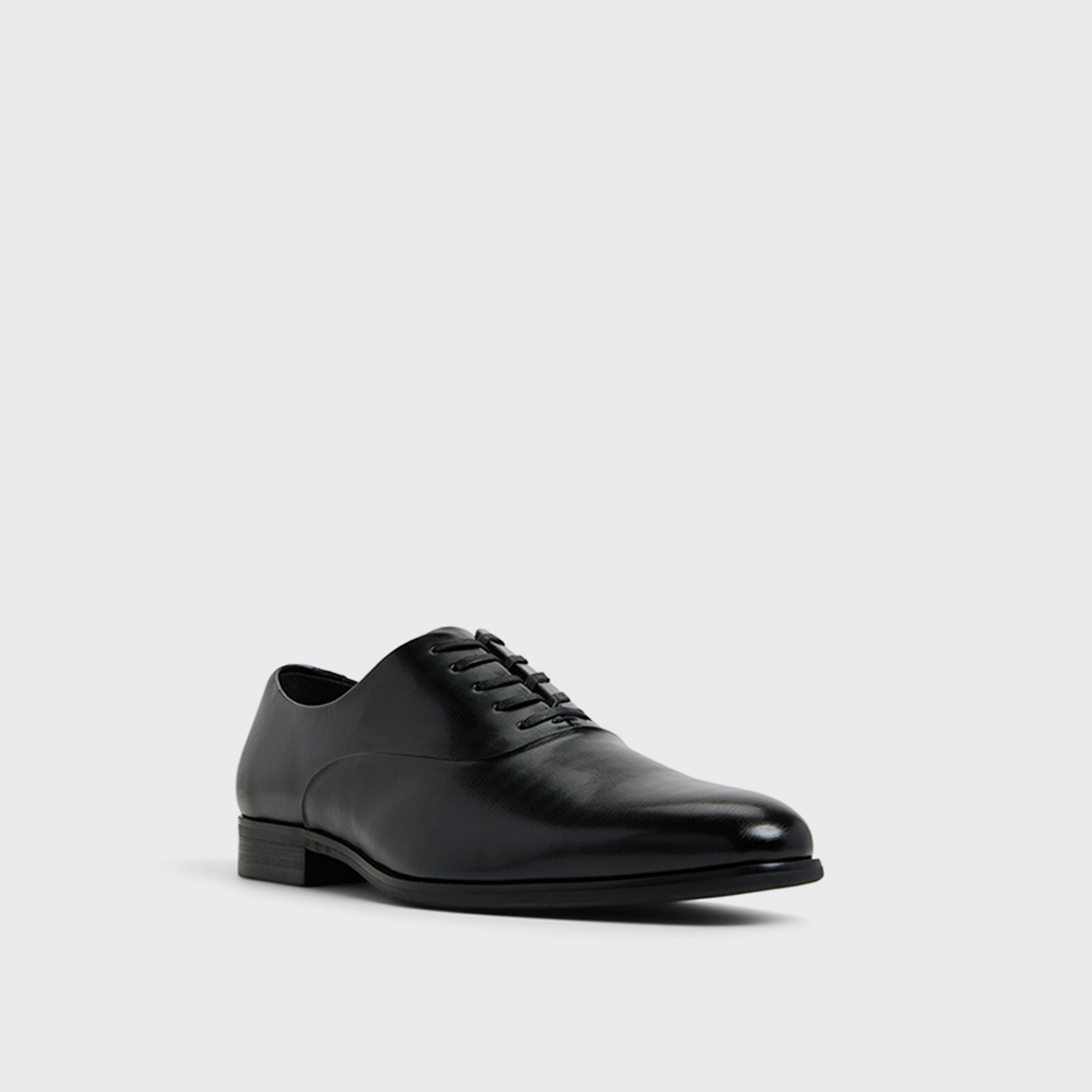 Call it Spring Men's Lace-Up Oxford Shoes | 30SINGLETON-men-shoes-formalshoes-image-1