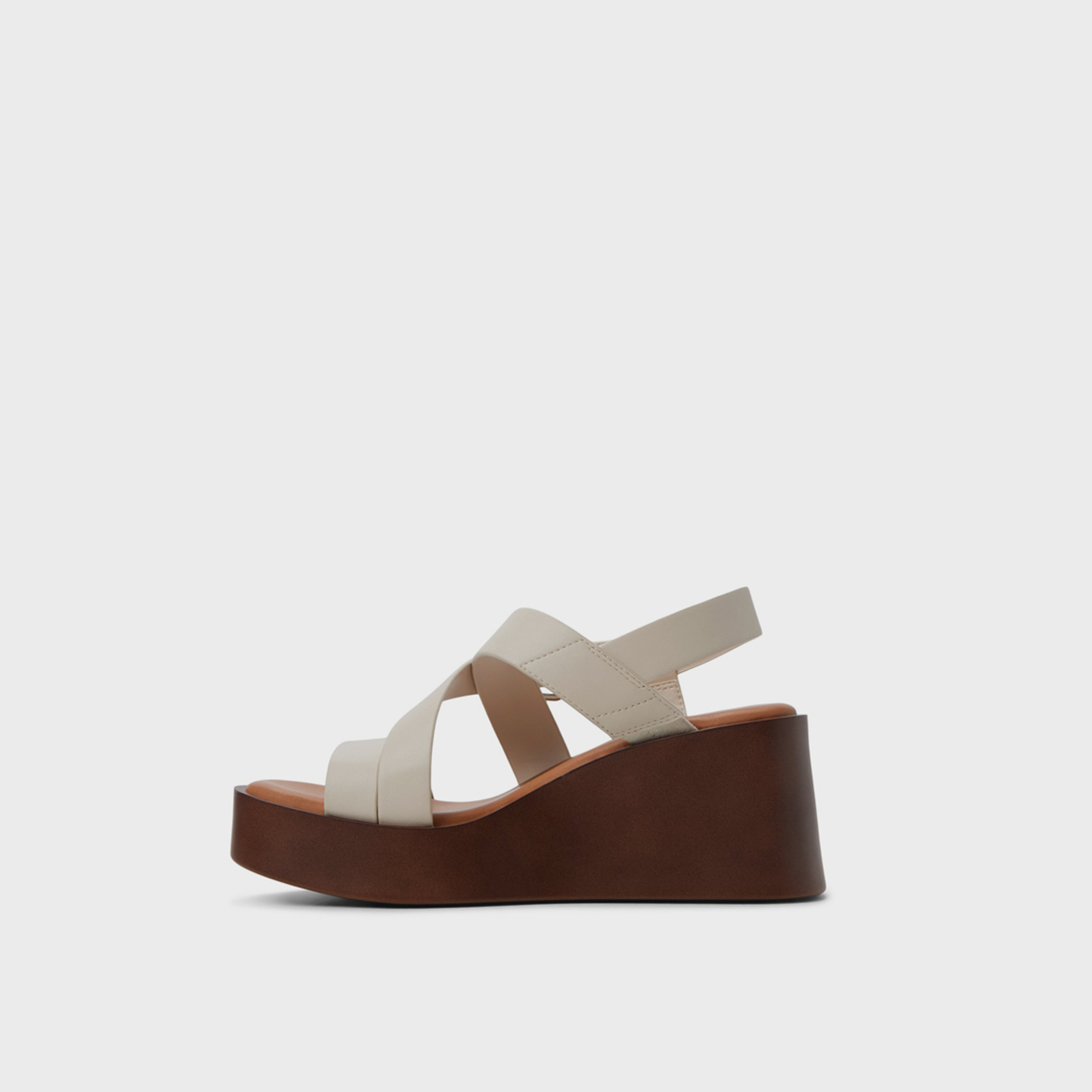كول ات سبرينغ - صندل للنساء بكعب إسفيني مع إبزيم | 30TEIGAN-women-shoes-sandals-heeled-image-13